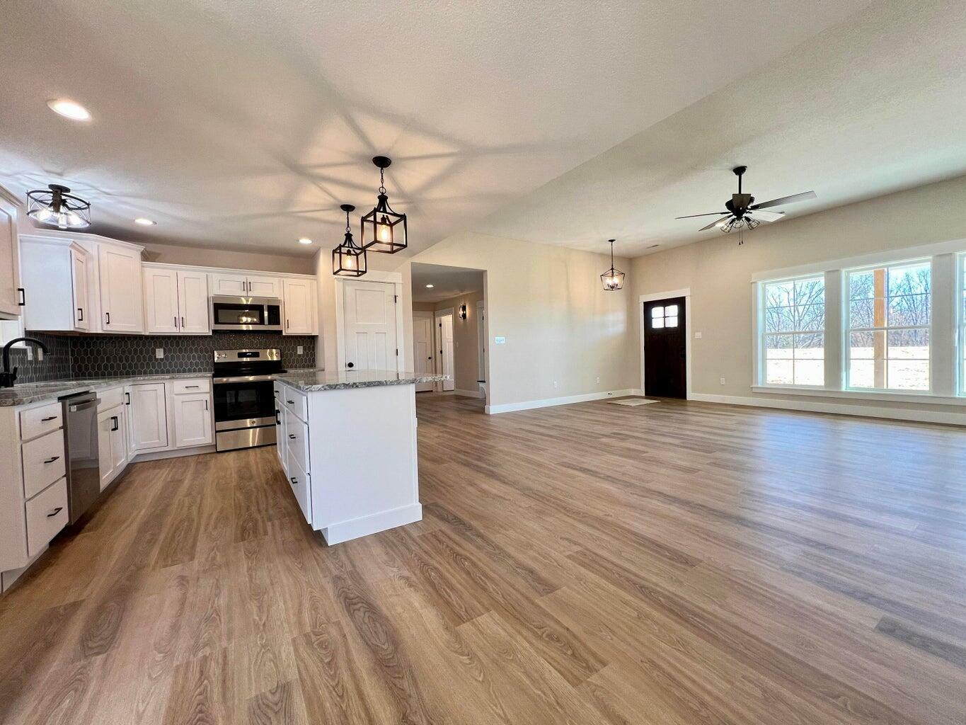 Property Photo: 15850 N Golden Eagle Ct MO 65287