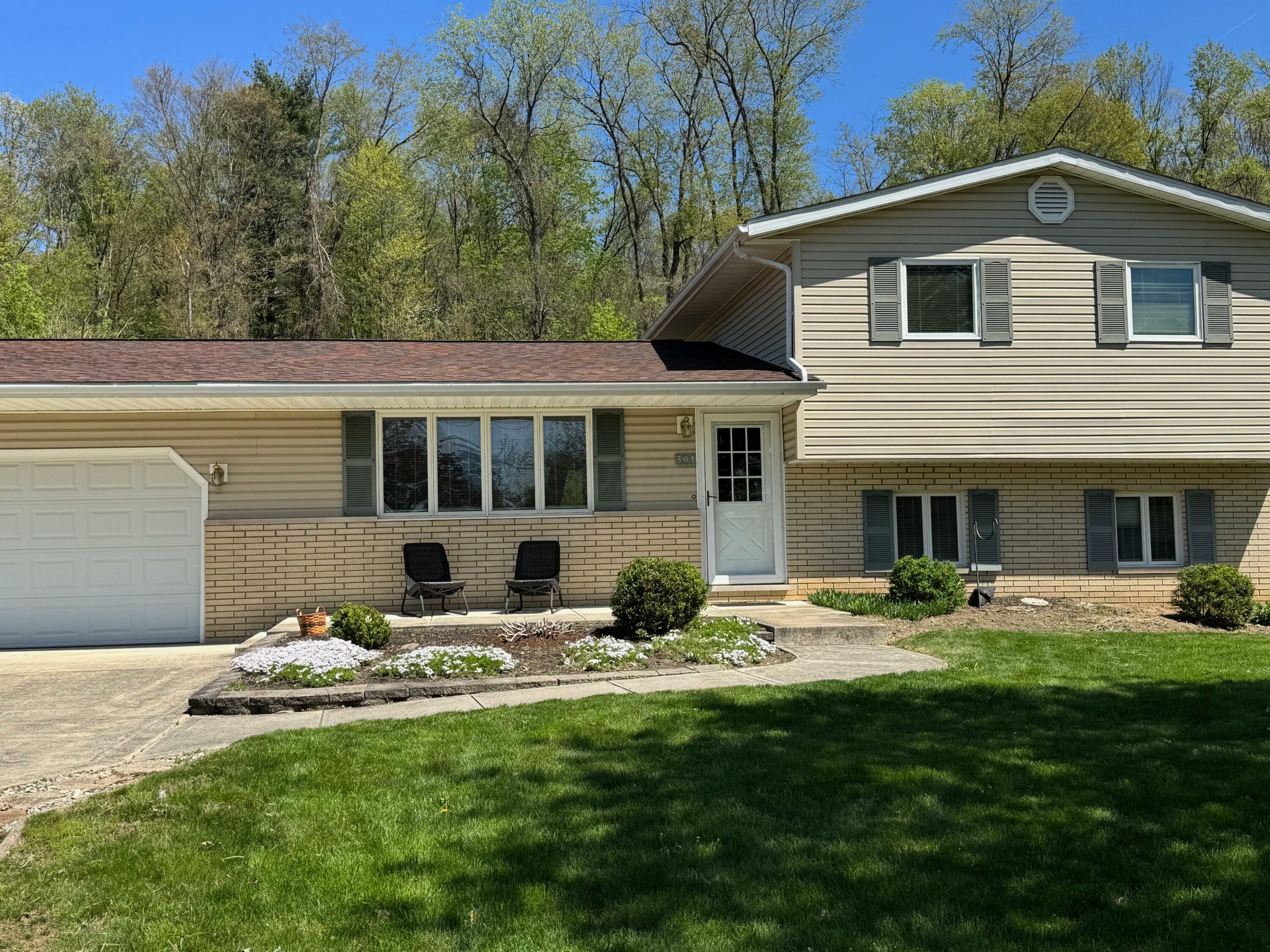 Property Photo: 391 Clearview Drive OH 43055