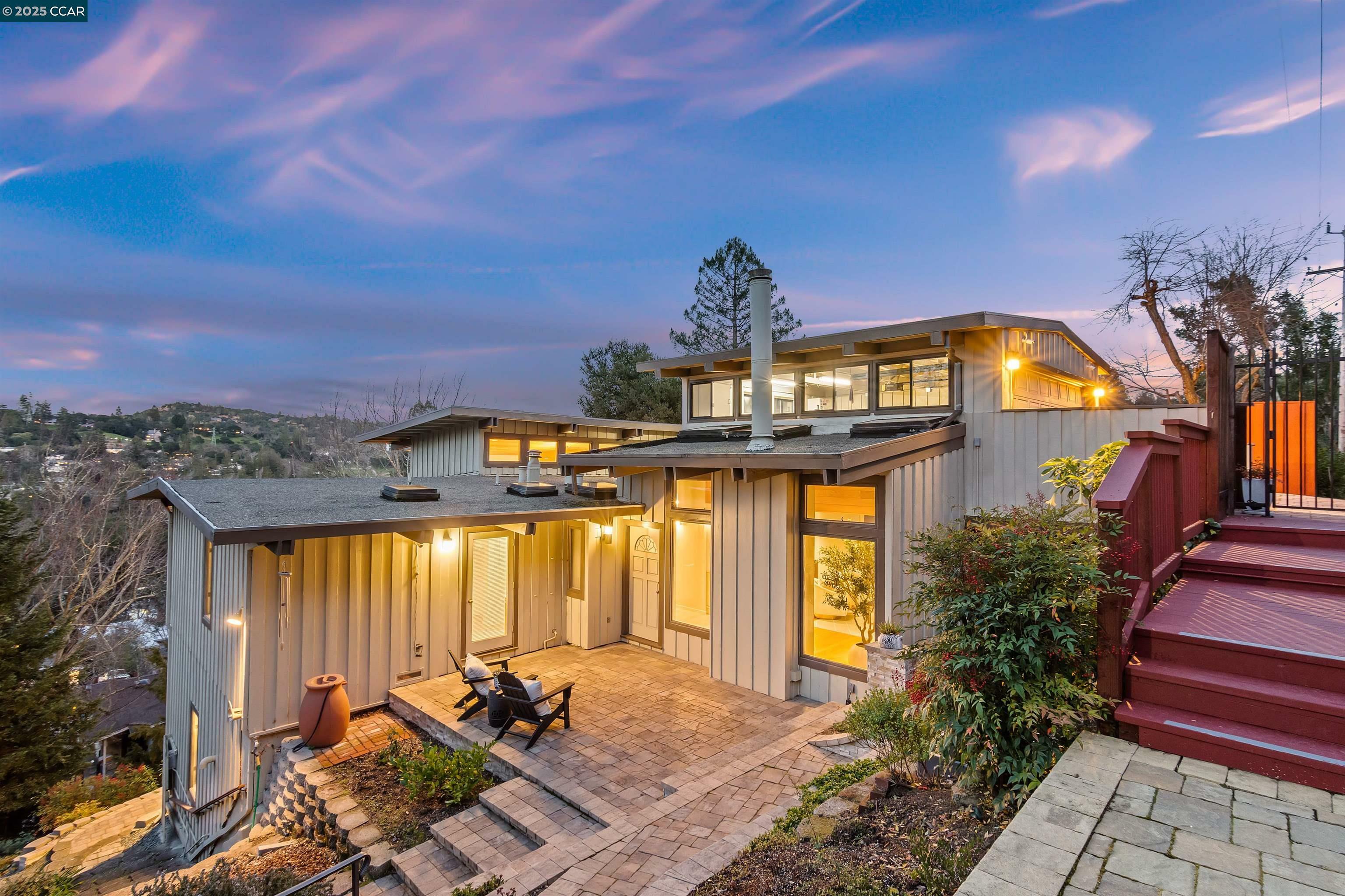 30 Berkeley Ave  Orinda CA 94563 photo