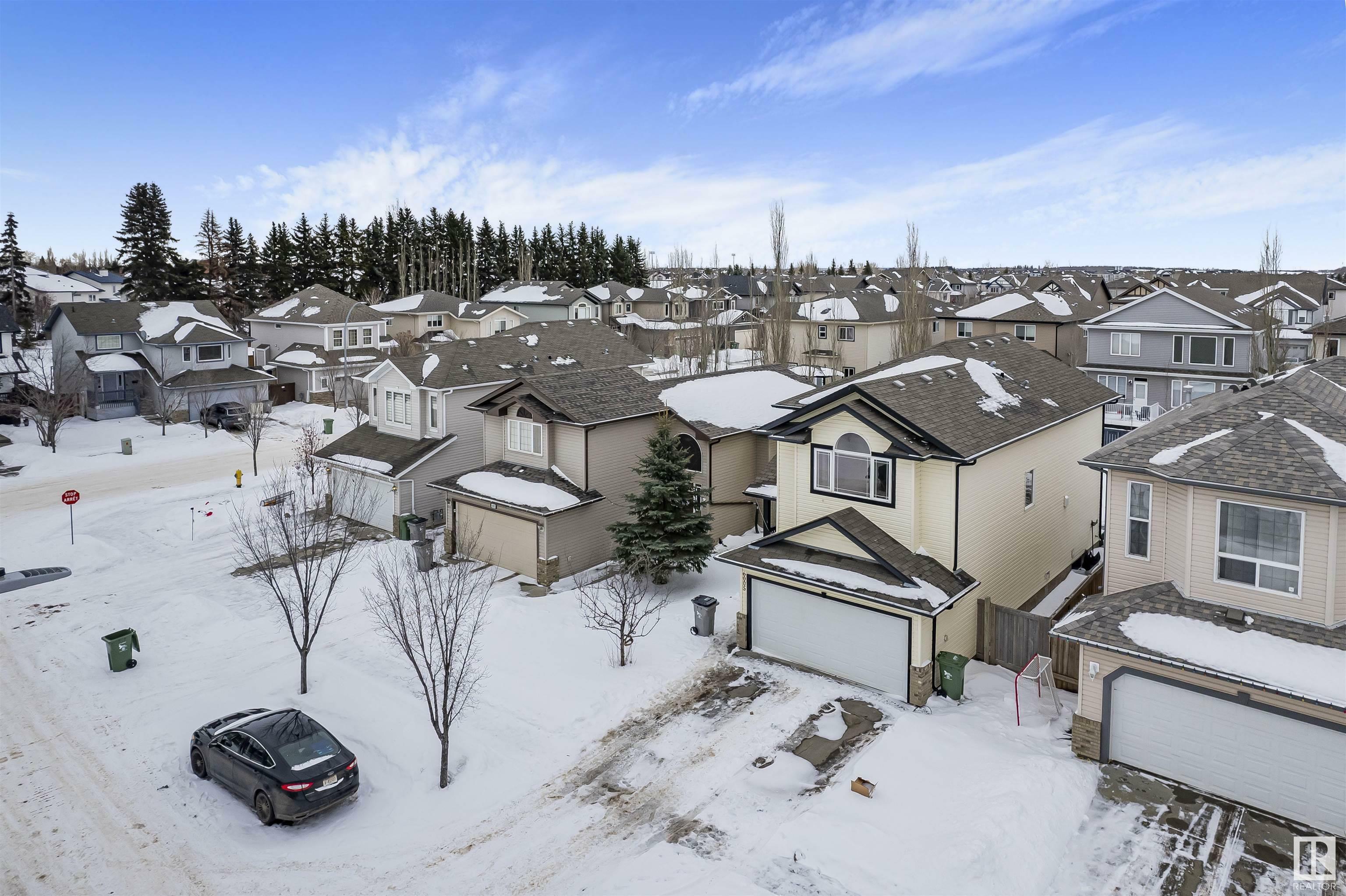 Property Photo:  6005 47 Avenue  AB T4X 0C9 