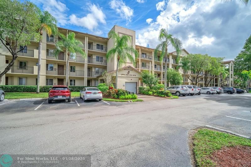 Property Photo:  1201 SW 141st Ave J409  FL 33027 