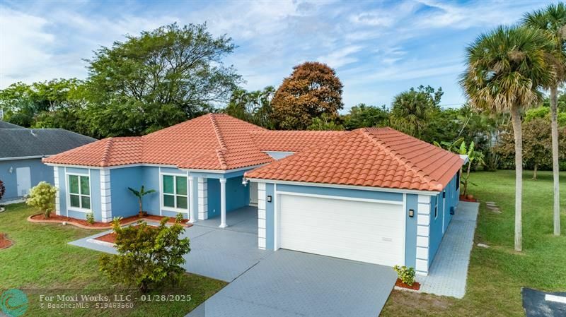 Property Photo:  4601 Queen Palm Ln  FL 33319 