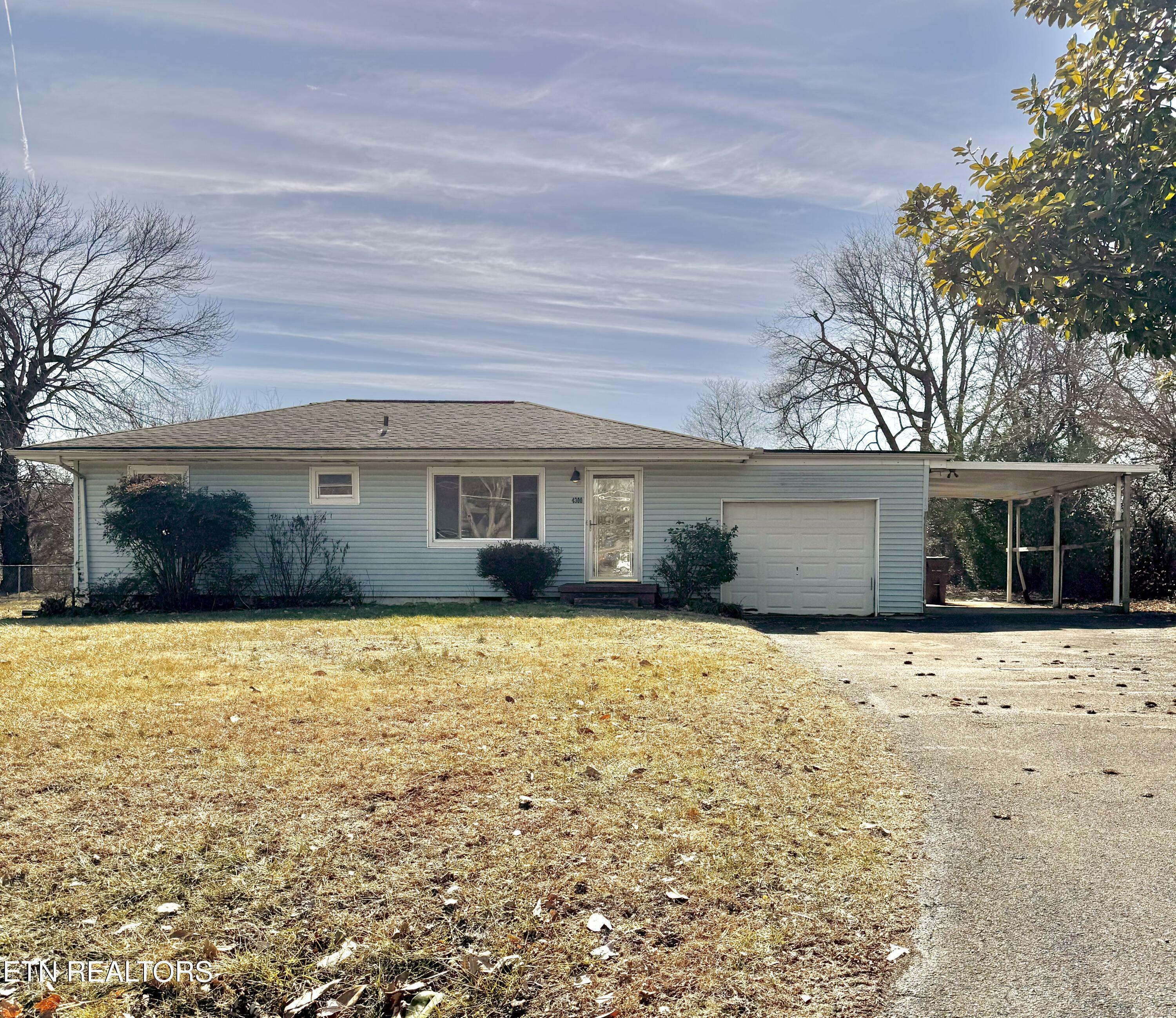 Property Photo:  4300 NW Strolling Rd  TN 37912 