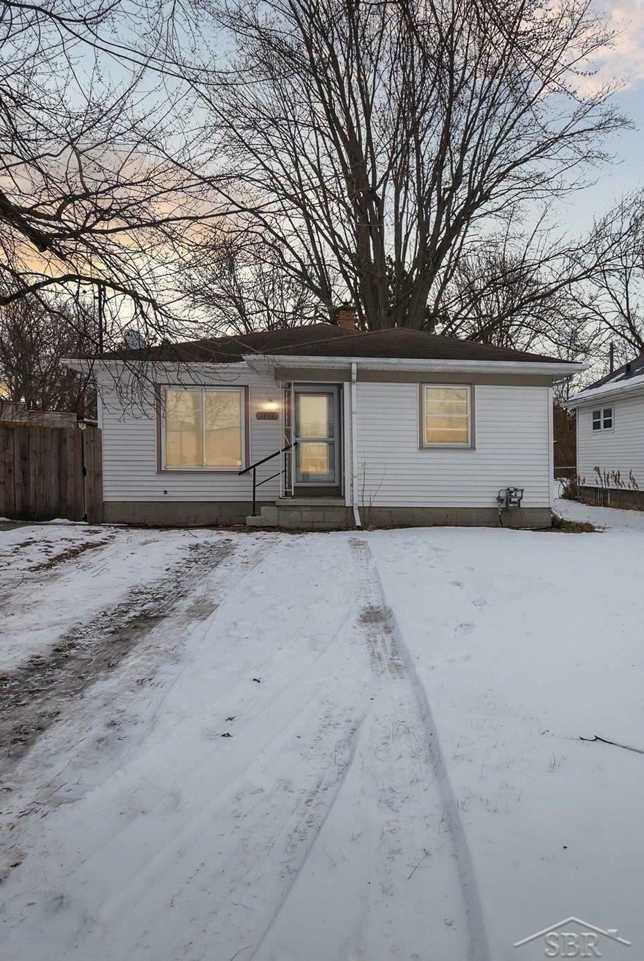 Property Photo:  1204 S Wheeler Street  MI 48602 