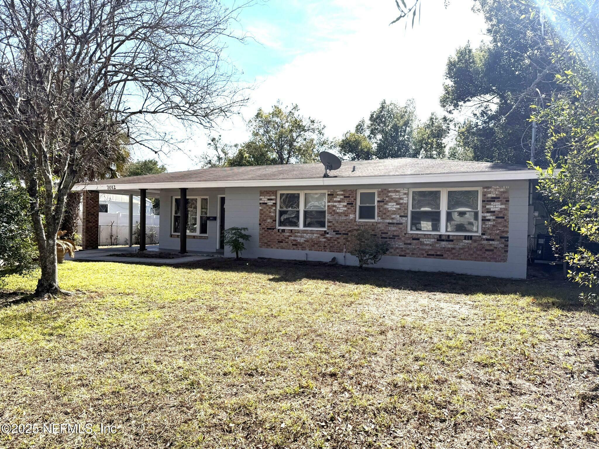 Property Photo:  7012 Biddy Lane  FL 32210 