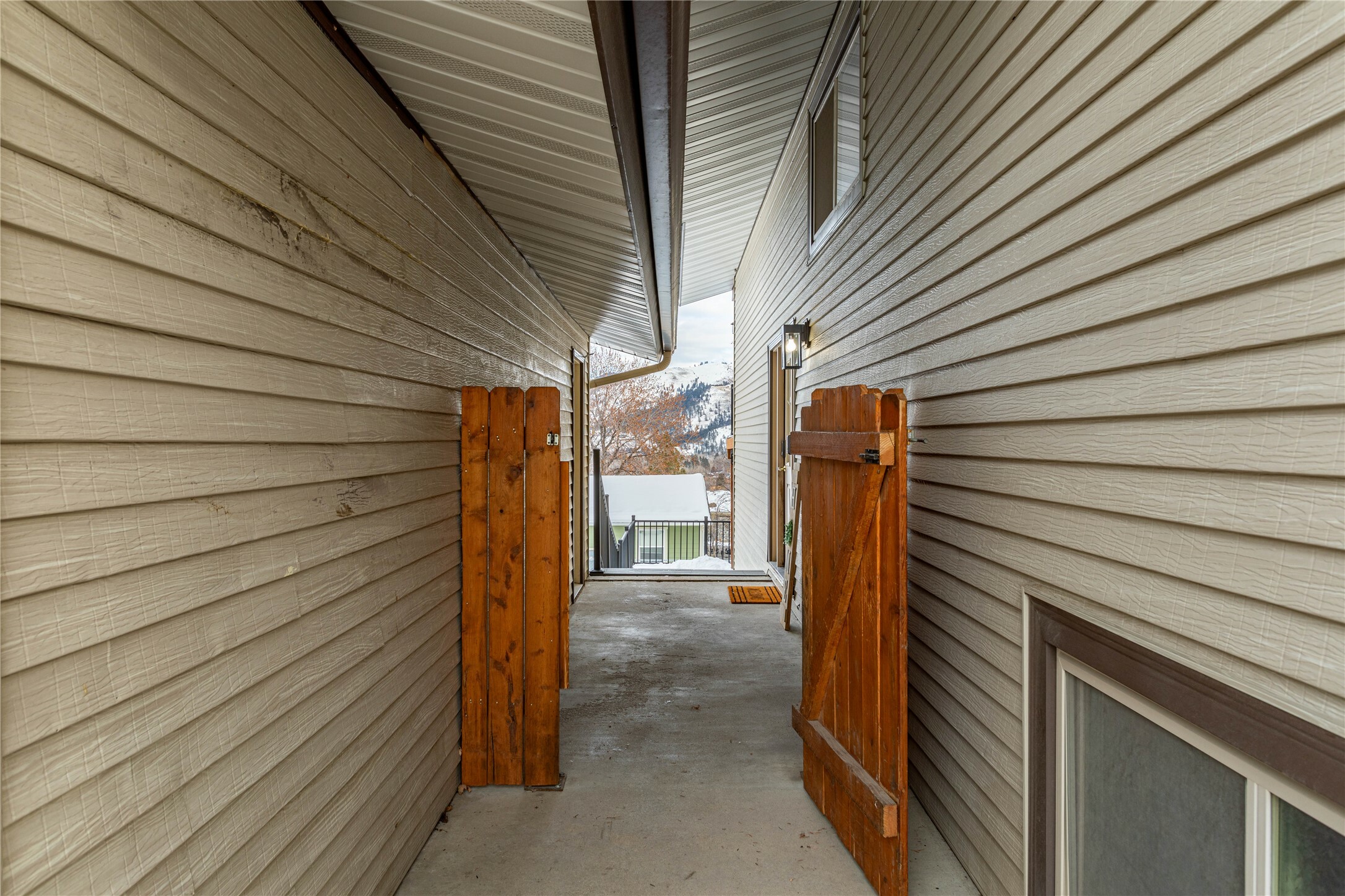 Property Photo:  137 Cascade Street  MT 59847 