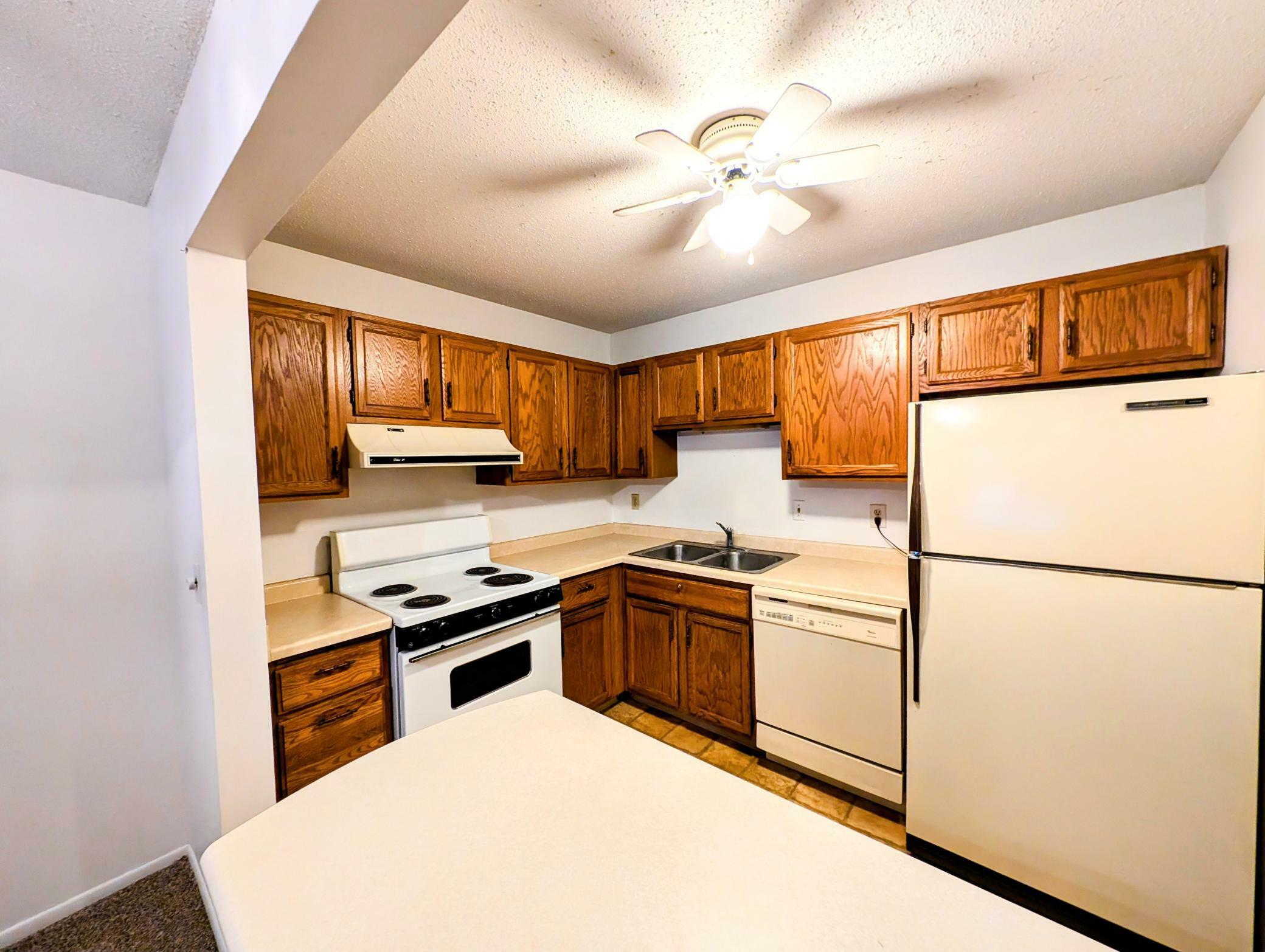 Property Photo:  1800 Riverwood Drive 102  MN 55337 