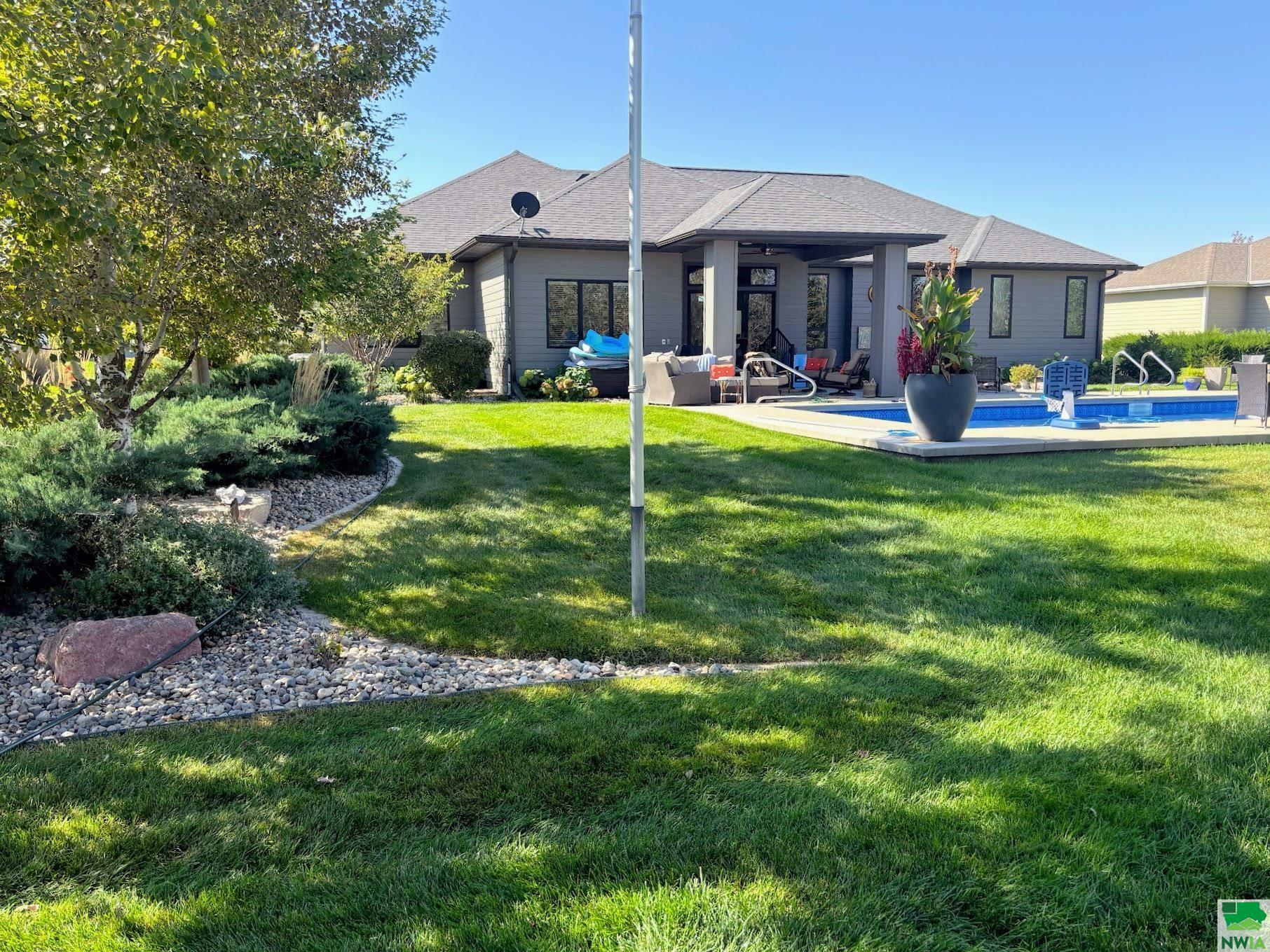 Property Photo: 605 E Pinehurst Trail SD 57049