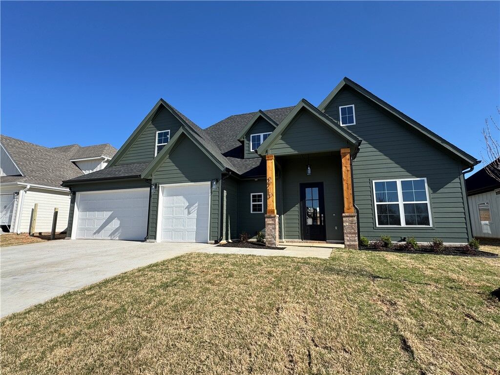 Property Photo:  2710 Eris Avenue  AR 72745 