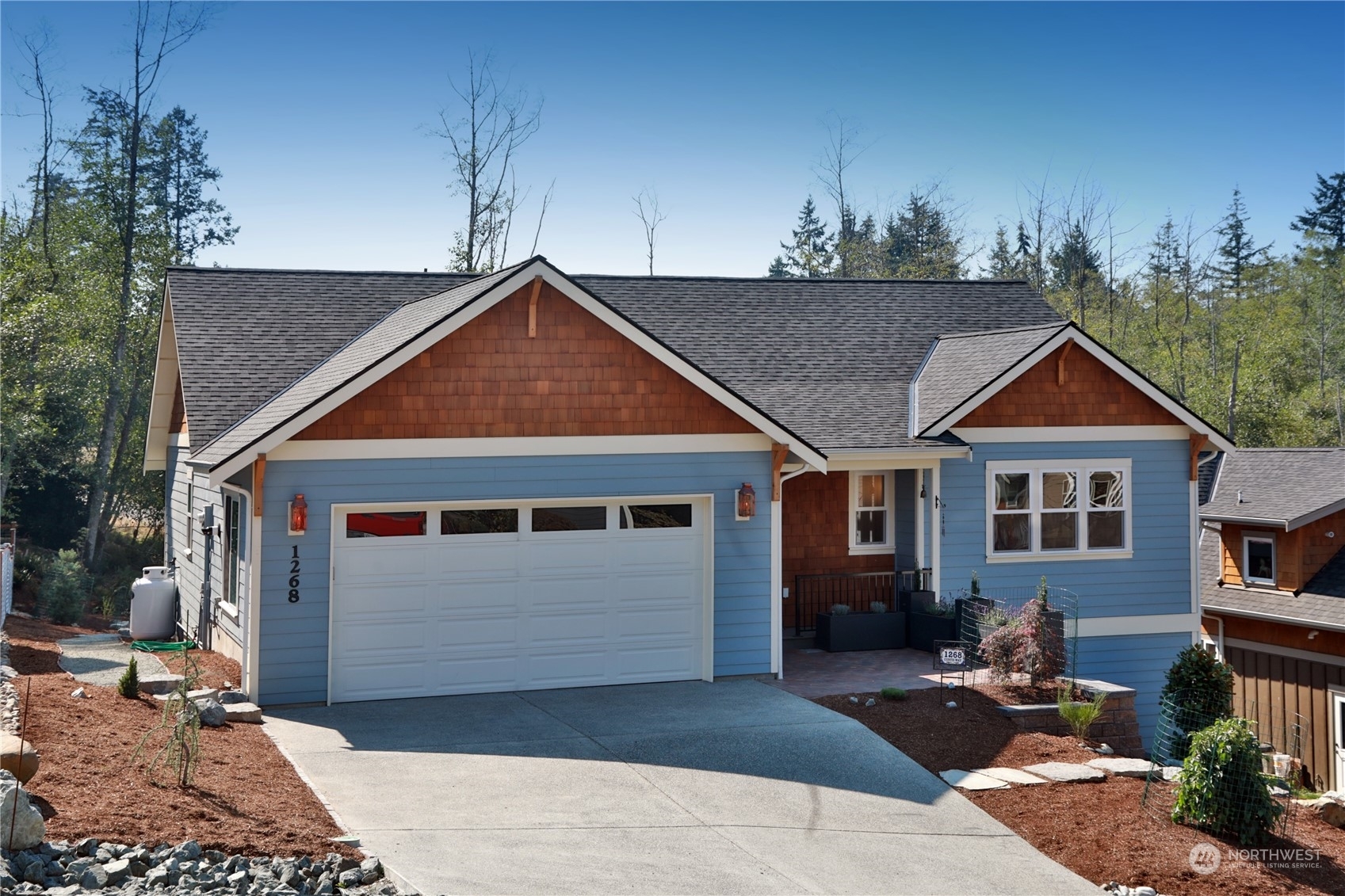 Property Photo:  1806  Twin Oaks Lane  WA 98249 