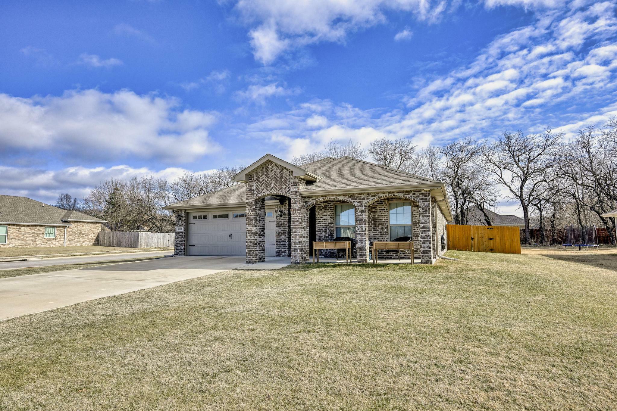 Property Photo: 2001 Eagle Drive MO 64850