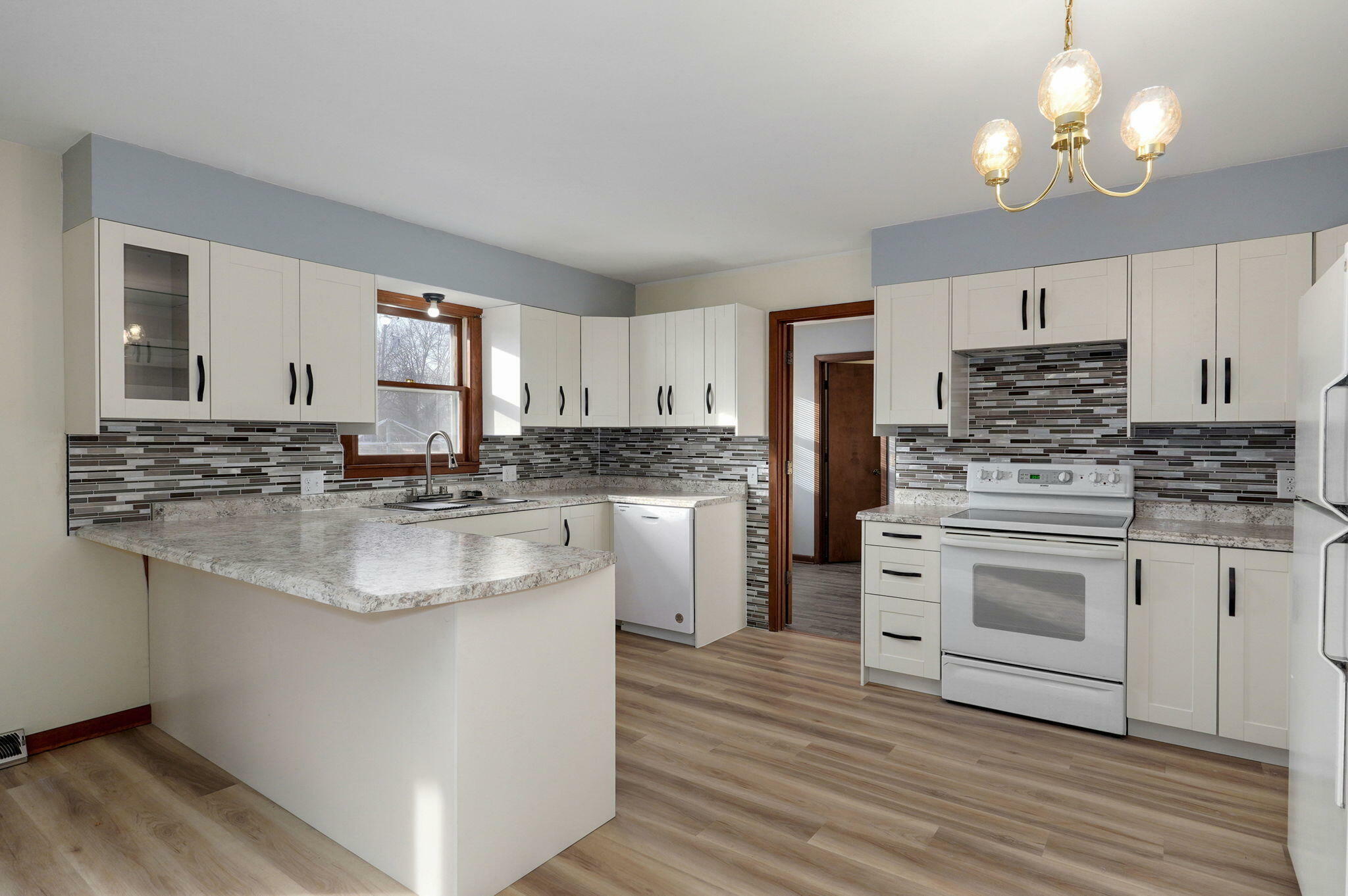Property Photo: 1313 S Madison Avenue MO 65605