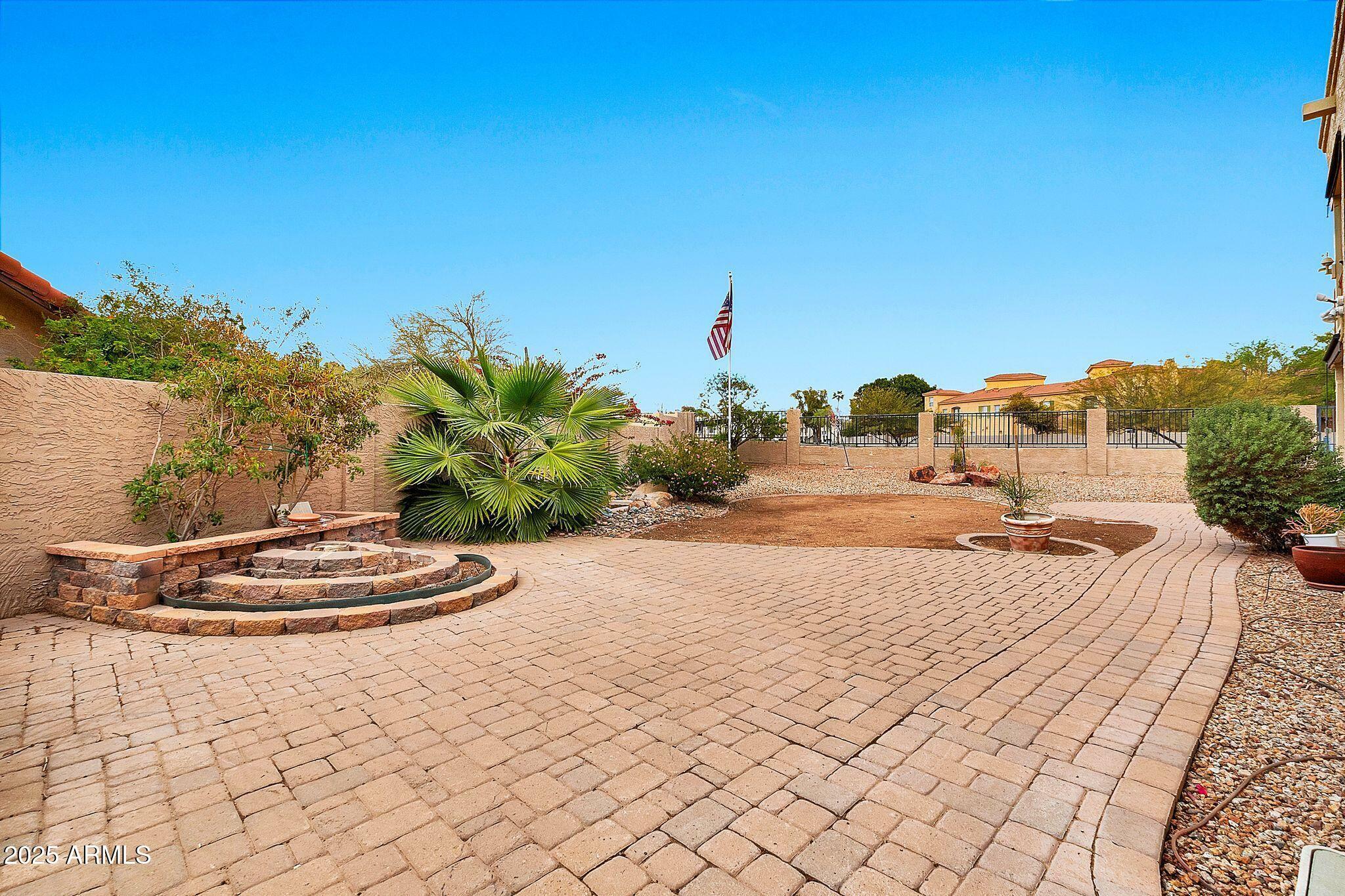 Property Photo:  5010 E Mesquite Wood Court  AZ 85044 