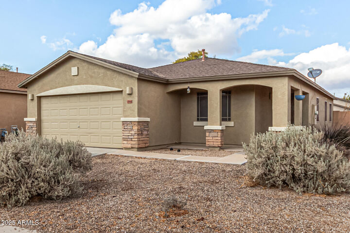 Property Photo: 1944 E Saddle Drive AZ 85143