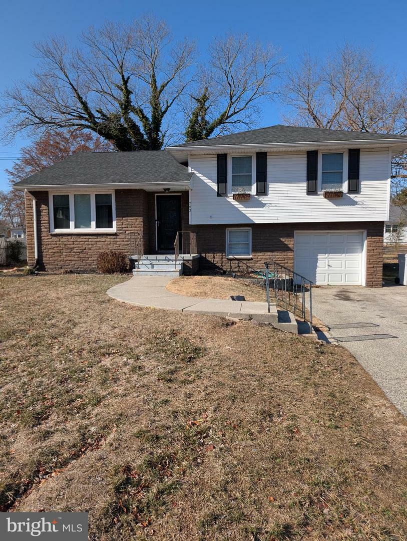 Property Photo:  742 S Valley Avenue  NJ 08360 