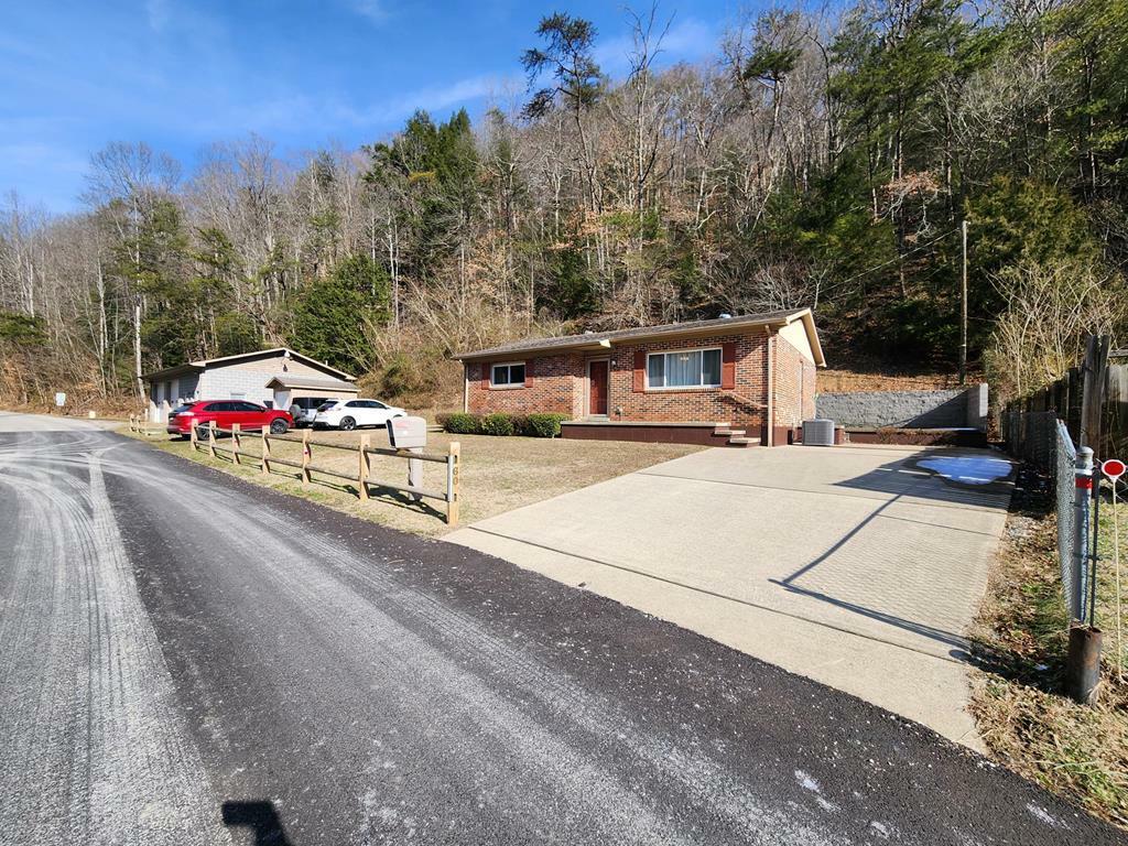 60 Slone'S Br  Shelbiana KY 41562 photo