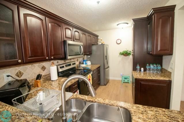 Property Photo:  6007 Coral Lake Dr 107  FL 33063 