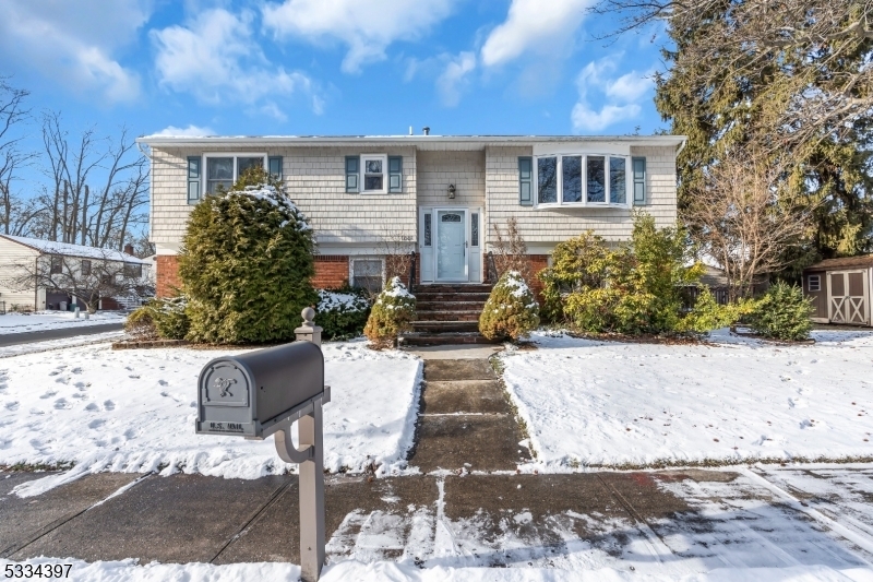 Property Photo:  1001 Di Antonio Dr  NJ 07065 