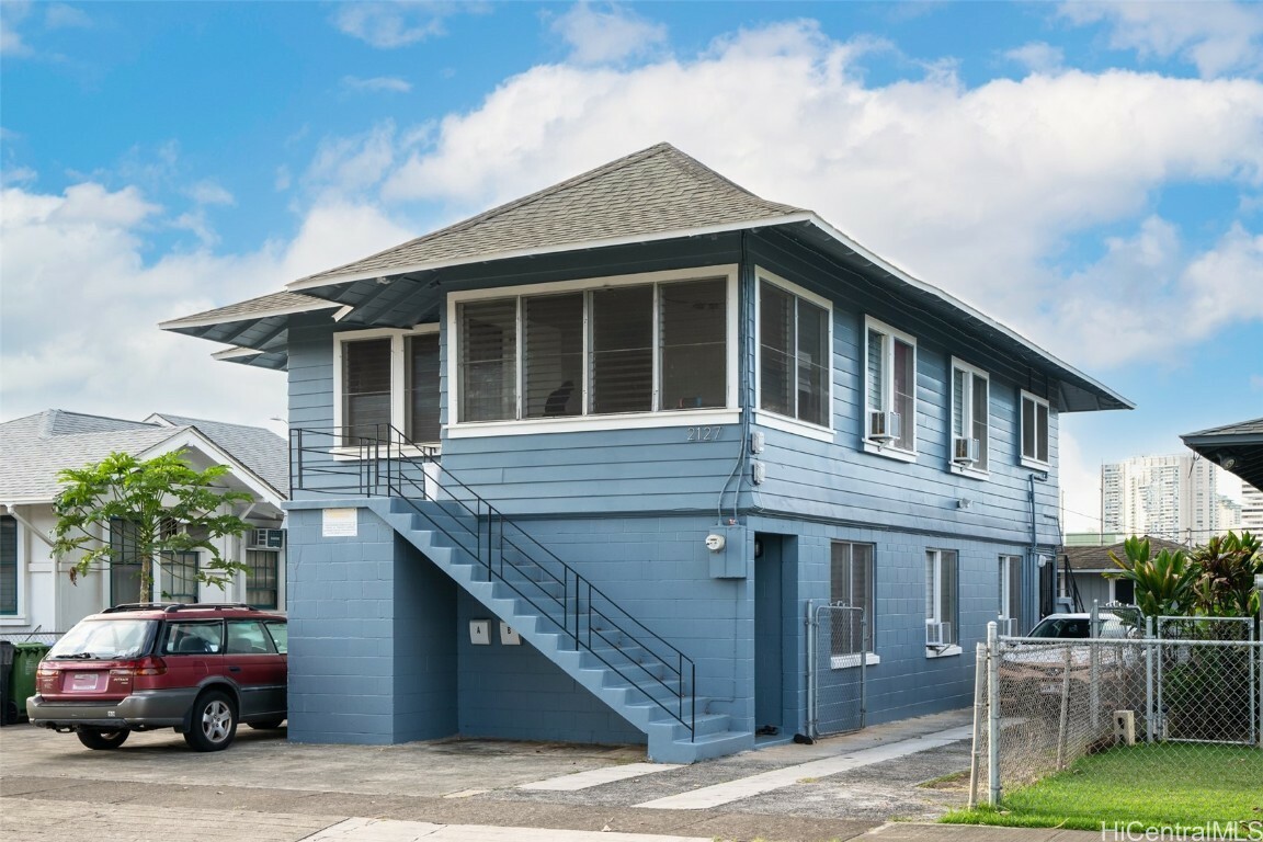 Property Photo:  2127 Dole Street  HI 96822 