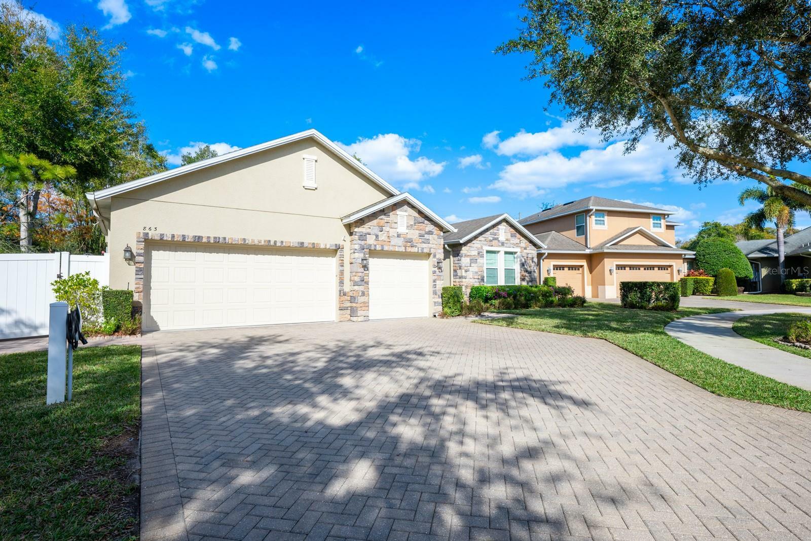 Property Photo:  863 Strathmore Drive  FL 32803 