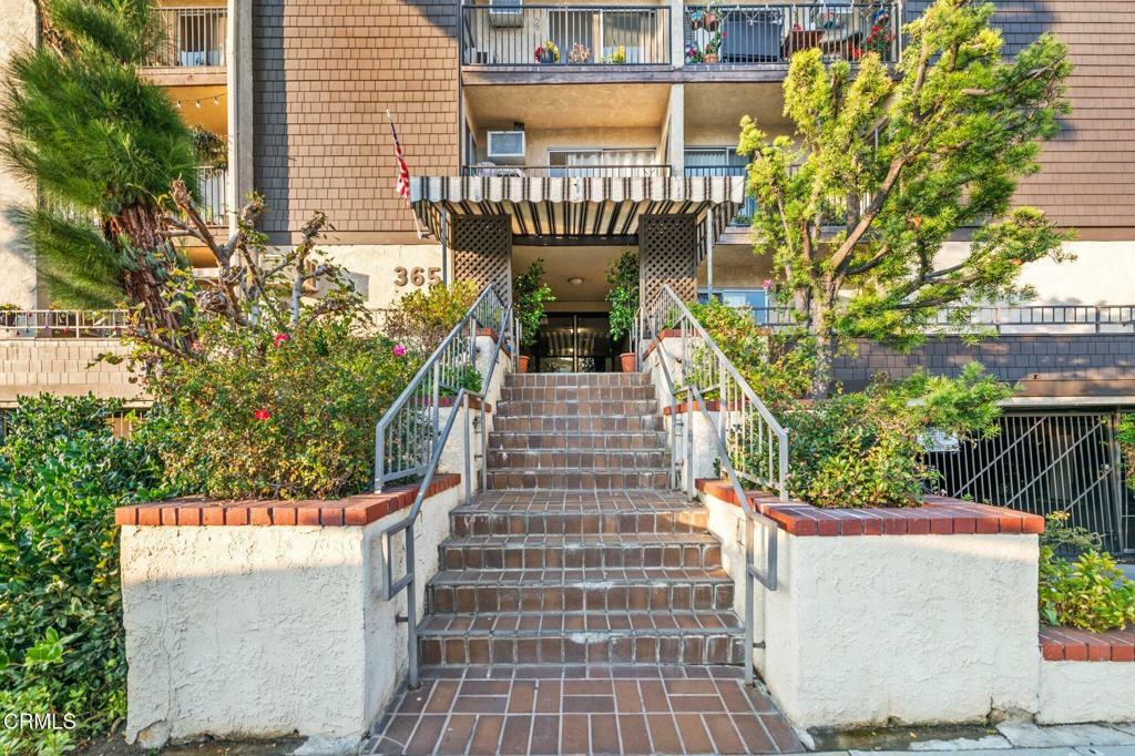 Property Photo:  365 Burchett Street 318  CA 91203 