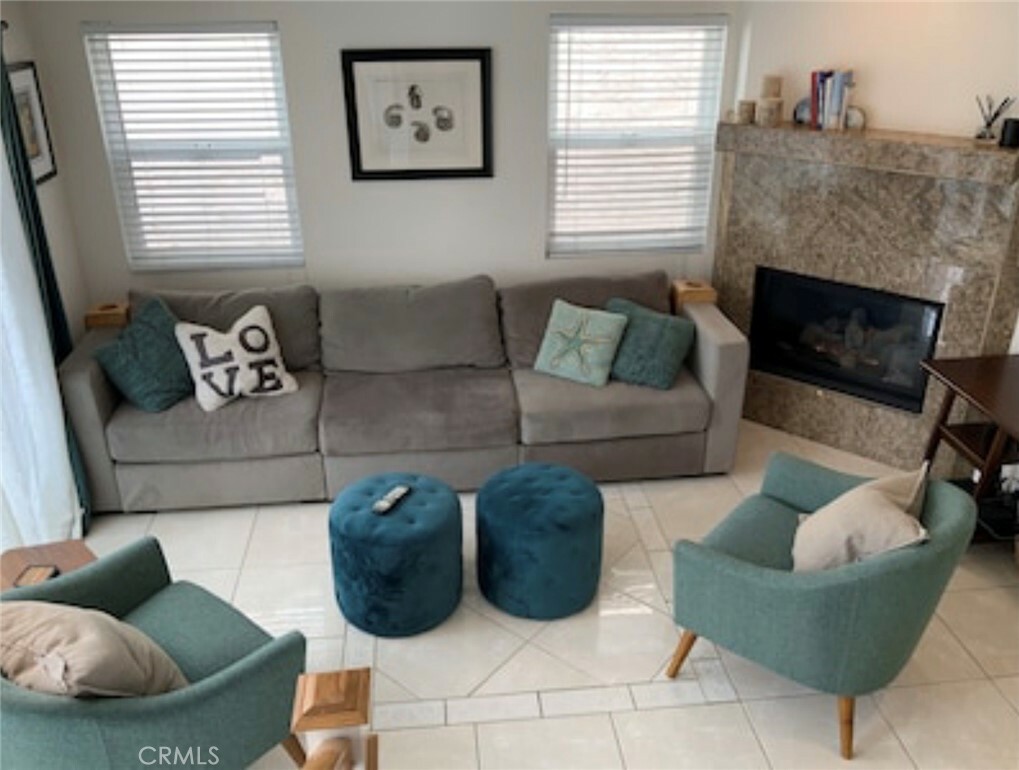 Property Photo: 85 15th Street CA 90254