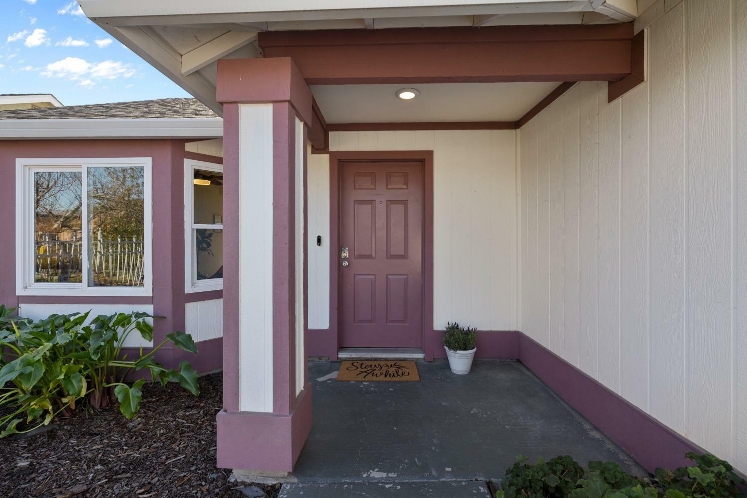 Property Photo:  4824 Amblebrook Way  CA 95823 