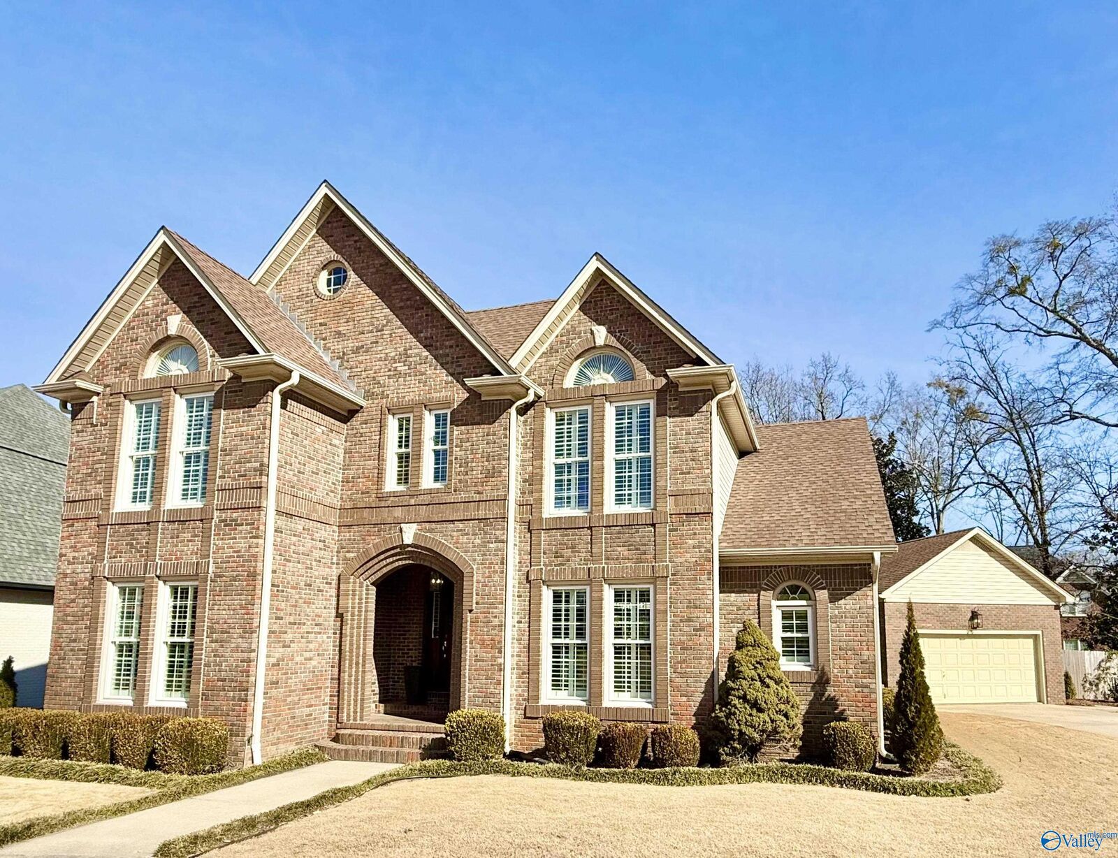 Property Photo:  1601 St James Court  AL 35601 