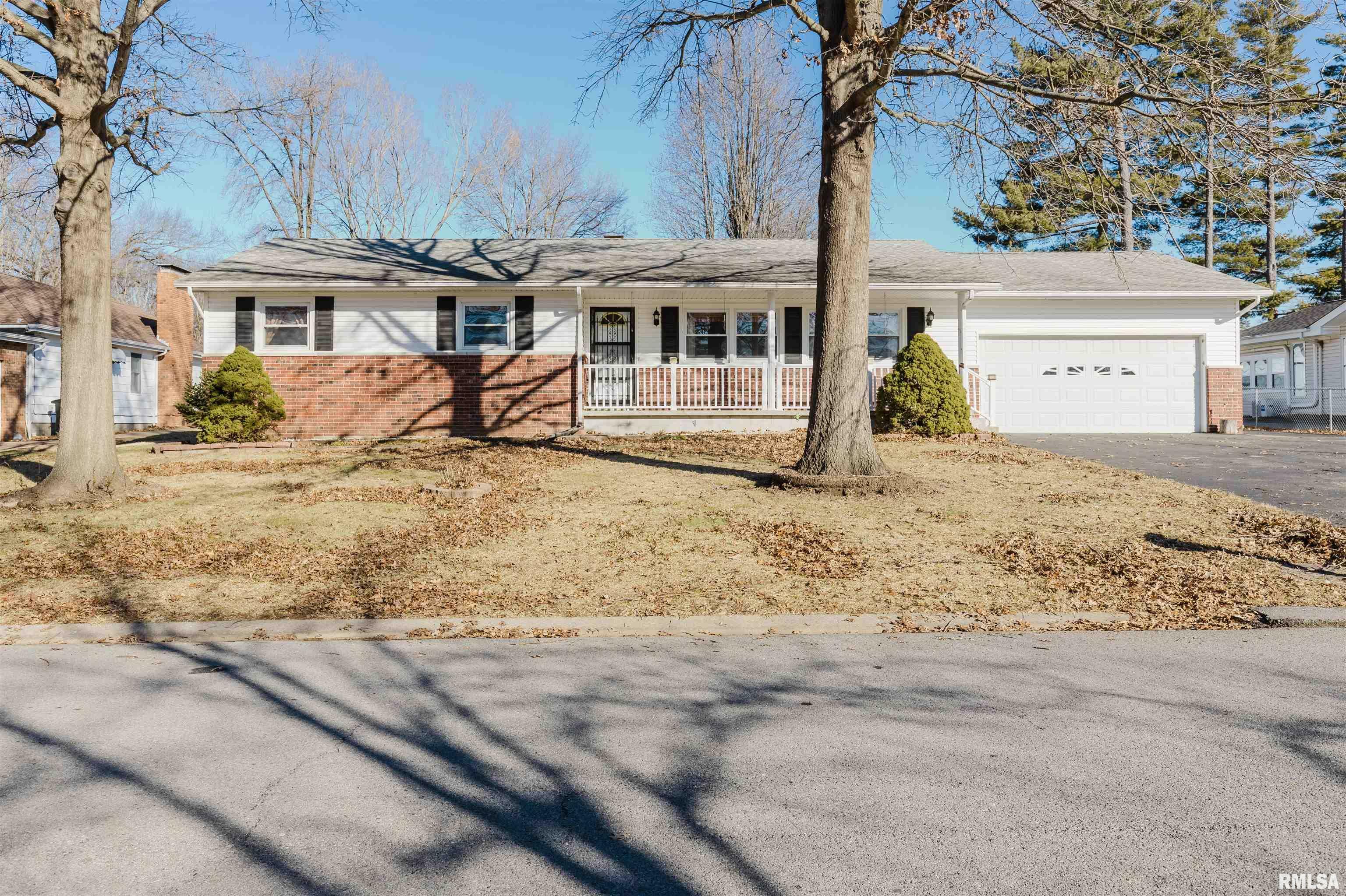 Property Photo:  1906 Julianne Drive  IL 62959 