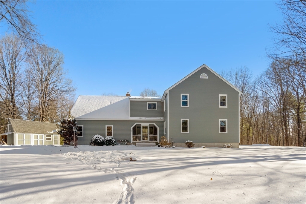 Property Photo:  516 Martins Pond Road  MA 01450 