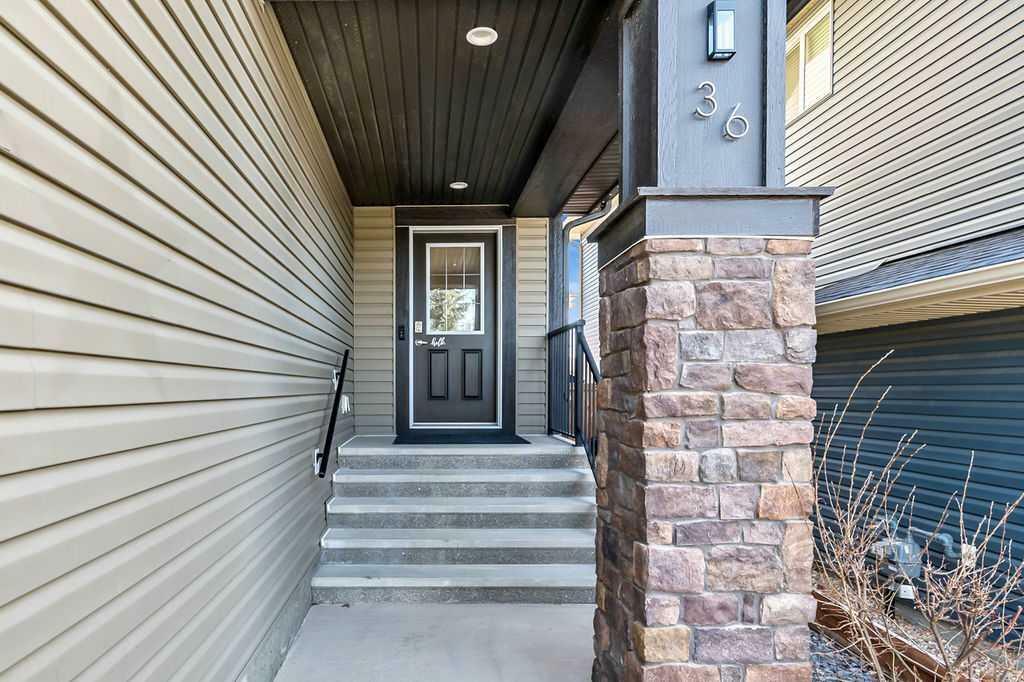 Property Photo:  36 Mount Rae Terrace  AB T1S 0M6 