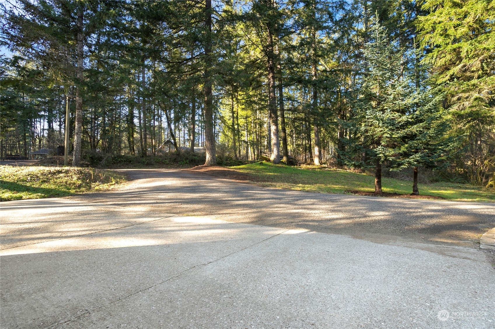 Property Photo:  11312  Cowlitz Drive SE  WA 98501 