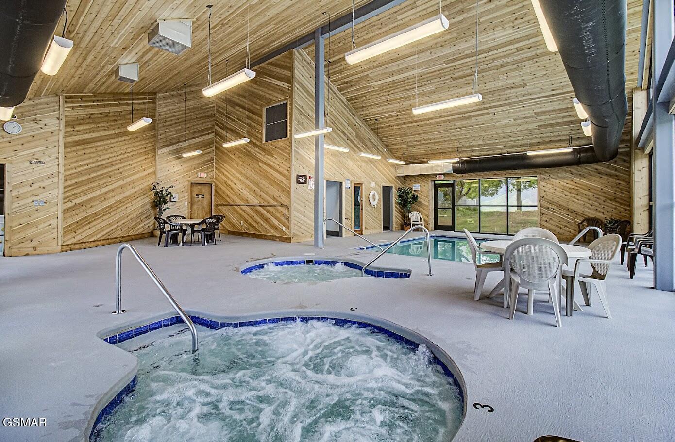 Property Photo: 1260 Ski View Drive TN 37738