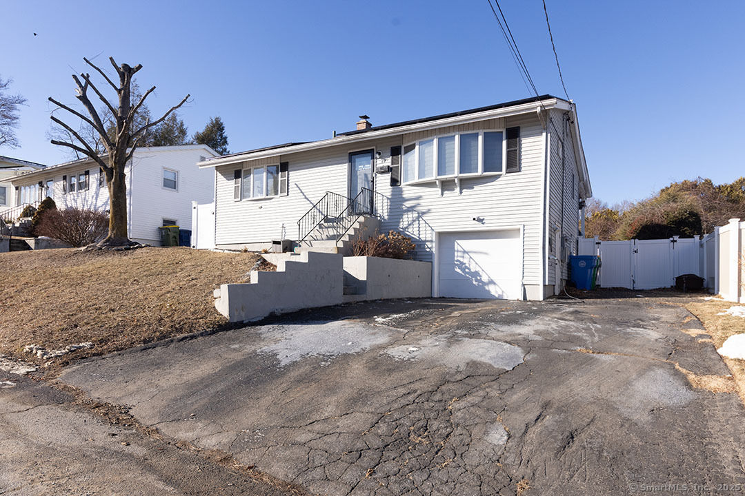 Property Photo: 68 Oakleaf Drive CT 06708