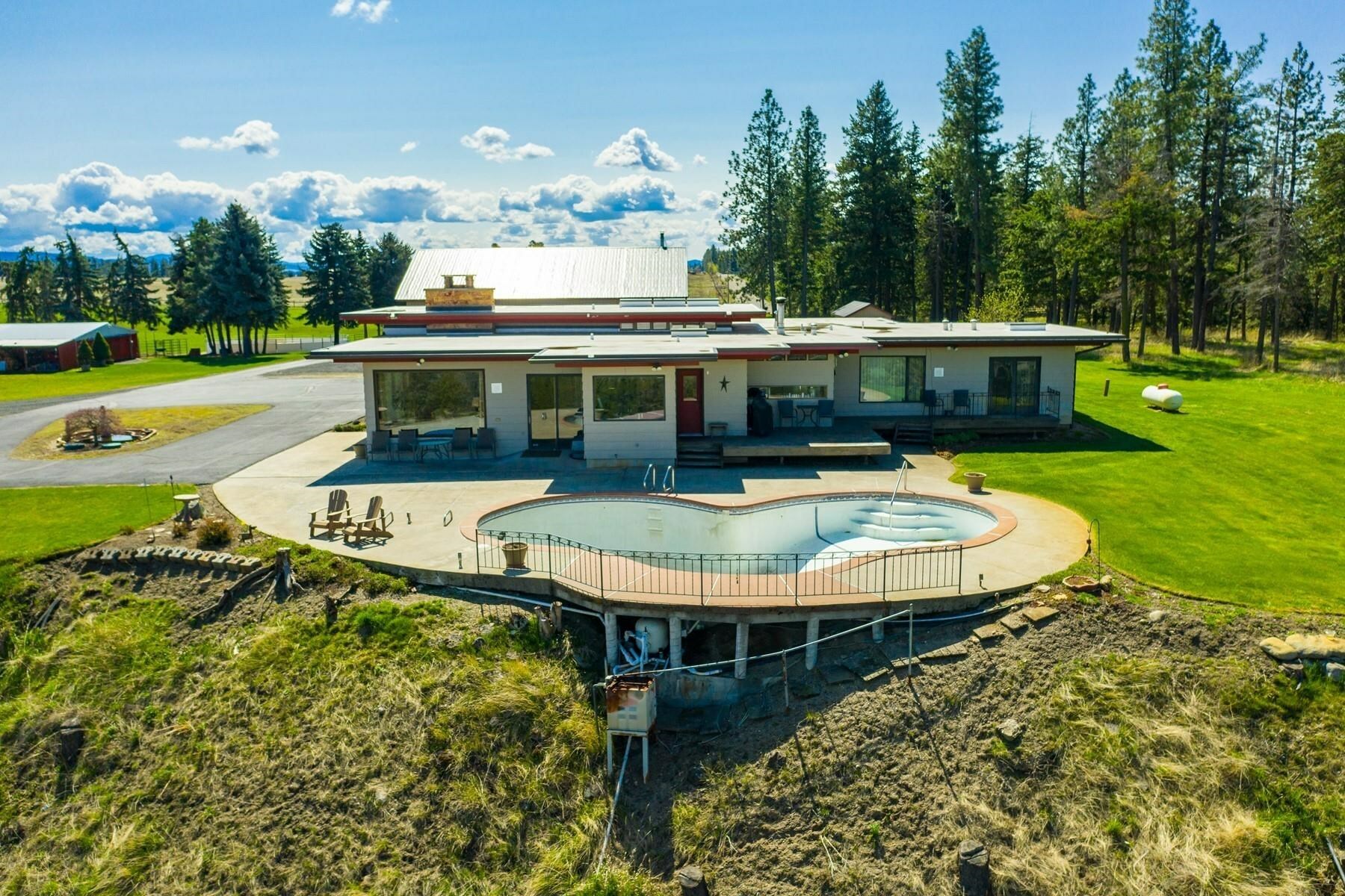 25512 N Orchard Bluff Rd  Chattaroy WA 99003 photo