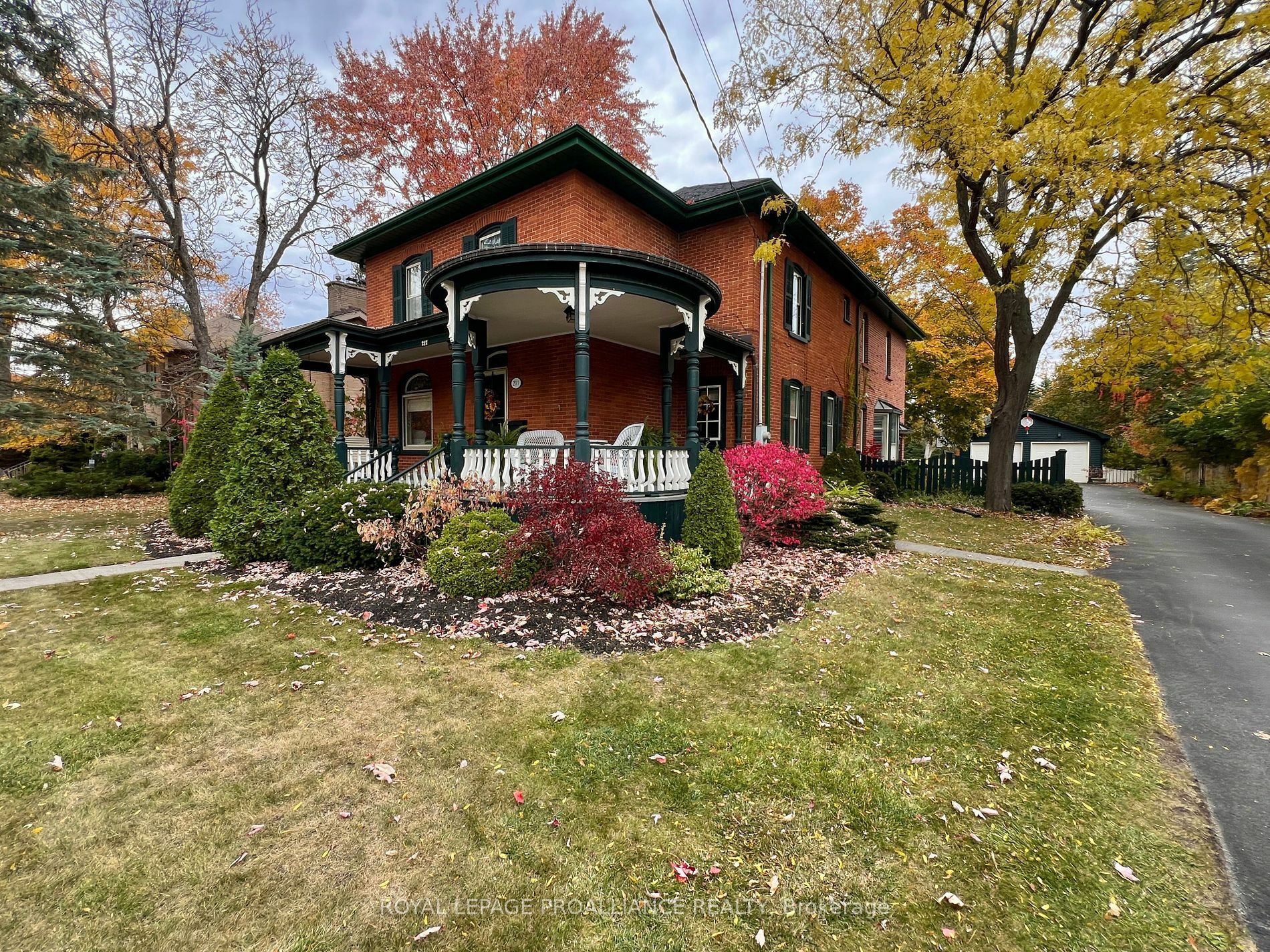 Property Photo:  217 Macdonald Ave  ON K8N 3Y8 