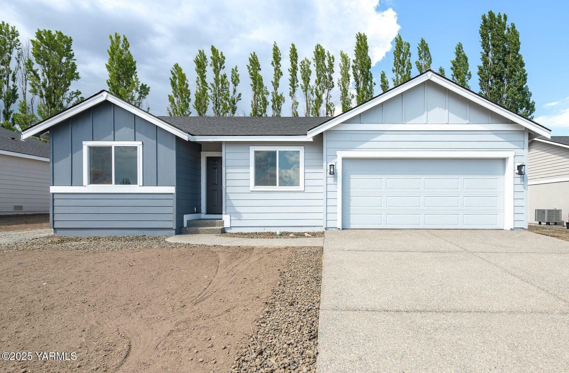 Property Photo: 303 N Aspen St Lot 50 WA 98947