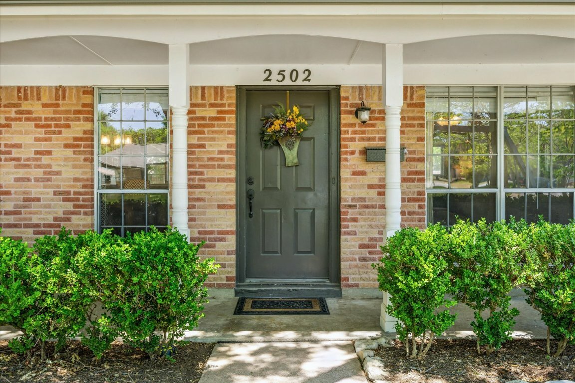 2502 Spruceleaf Circle  Austin TX 78757 photo