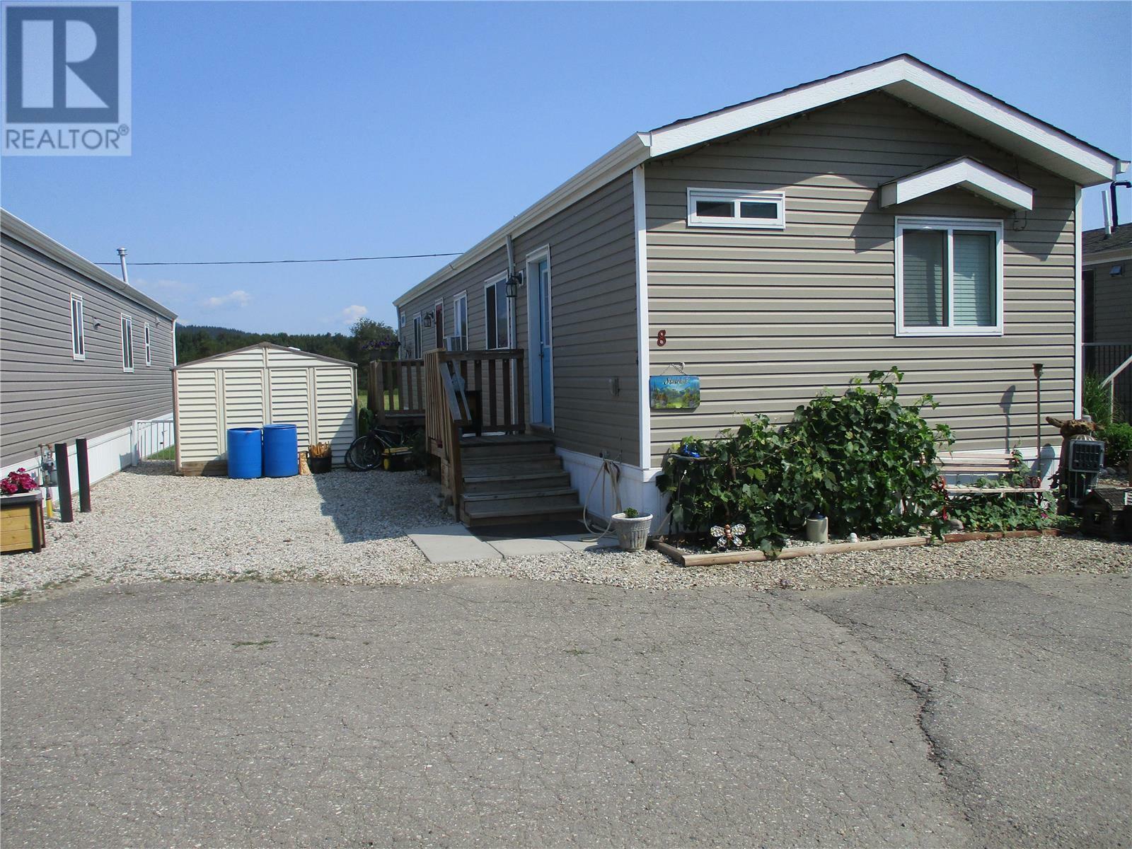 Property Photo:  2261 9th Avenue Southwest 8  BC V1E 1E5 