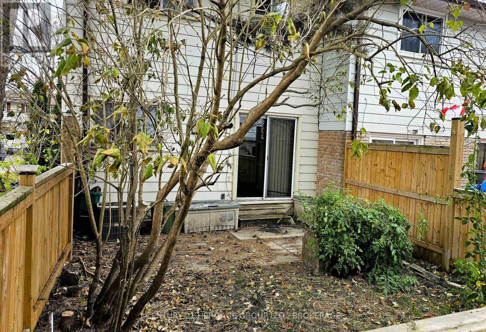 Property Photo:  896 Oakview Avenue  ON K7M 6V6 