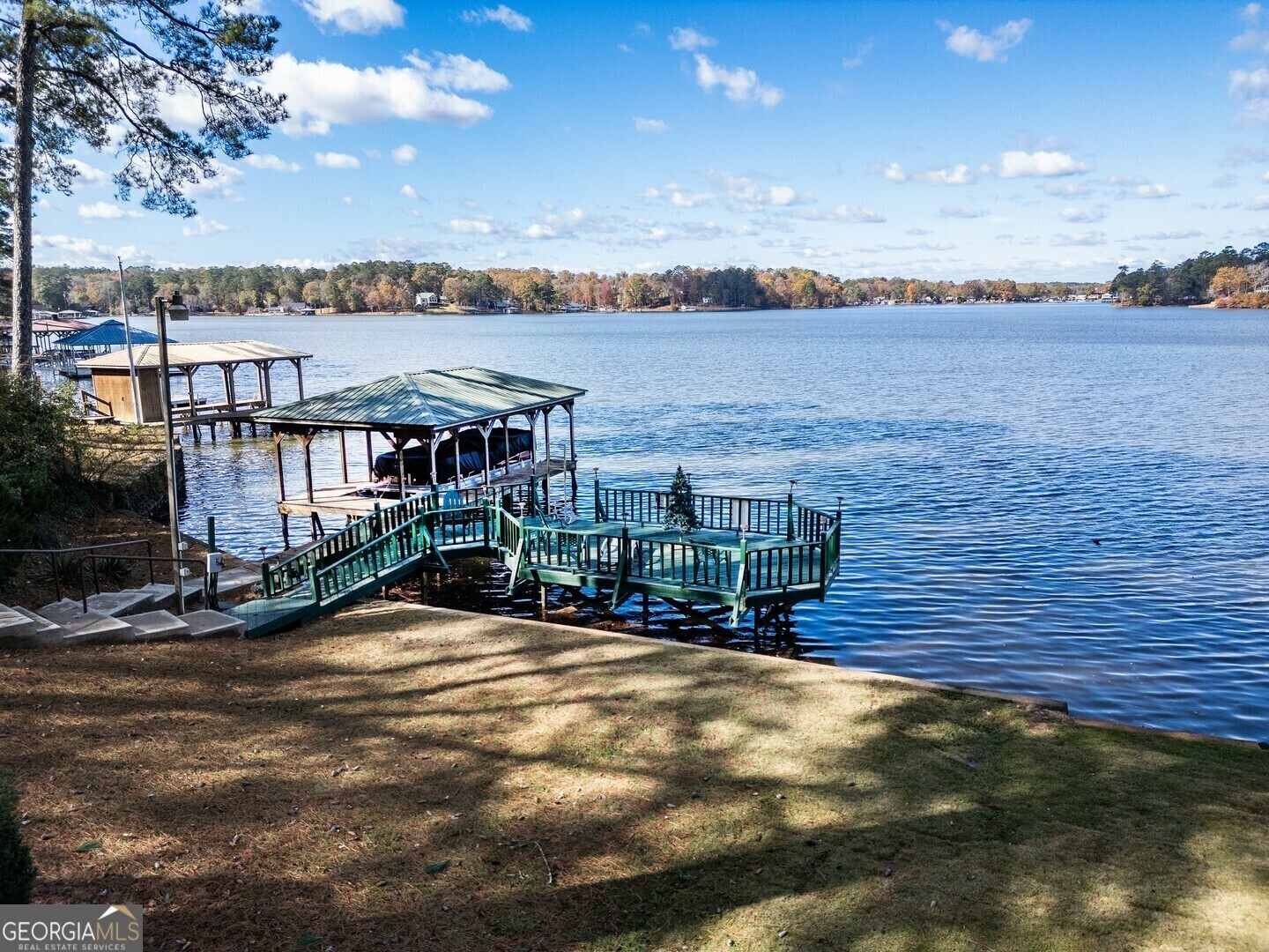 Property Photo:  484 Chickadee Court  GA 31064 