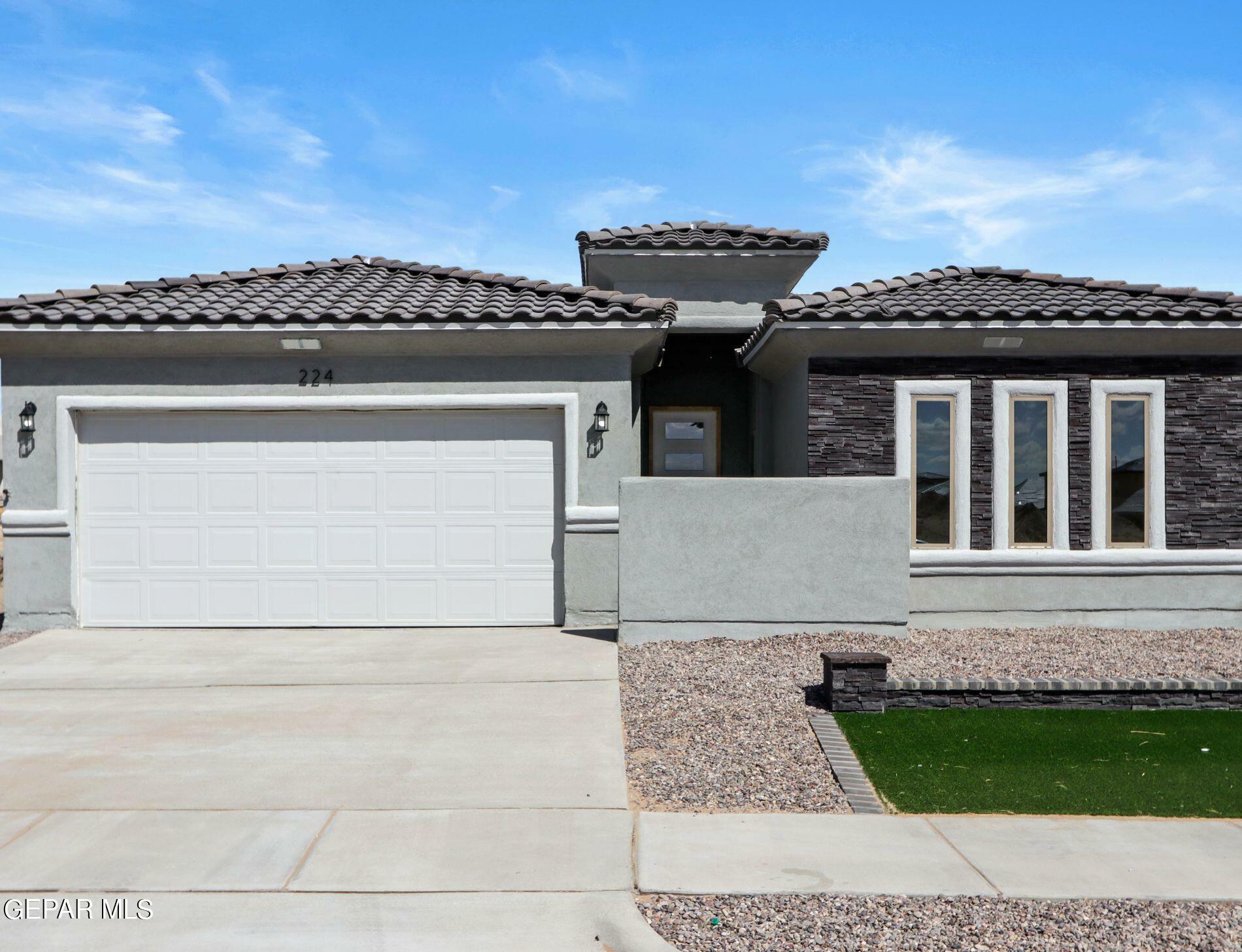 12649 Fredericksberg Avenue  Horizon City TX 79928 photo