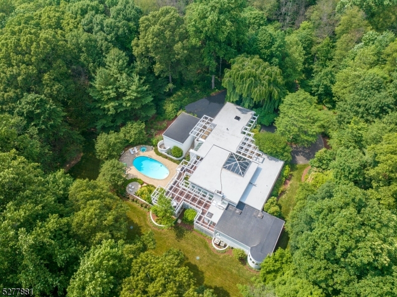 Property Photo:  297 Hardscrabble Rd  NJ 07924 