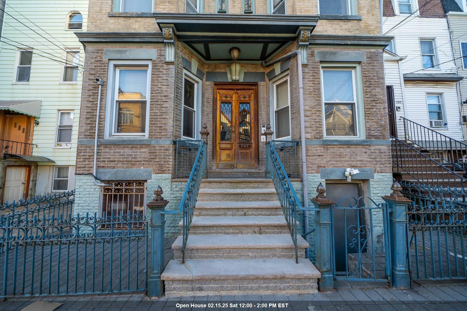 Property Photo:  207 Ogden Ave Unit 5 (3R)  NJ 07307 