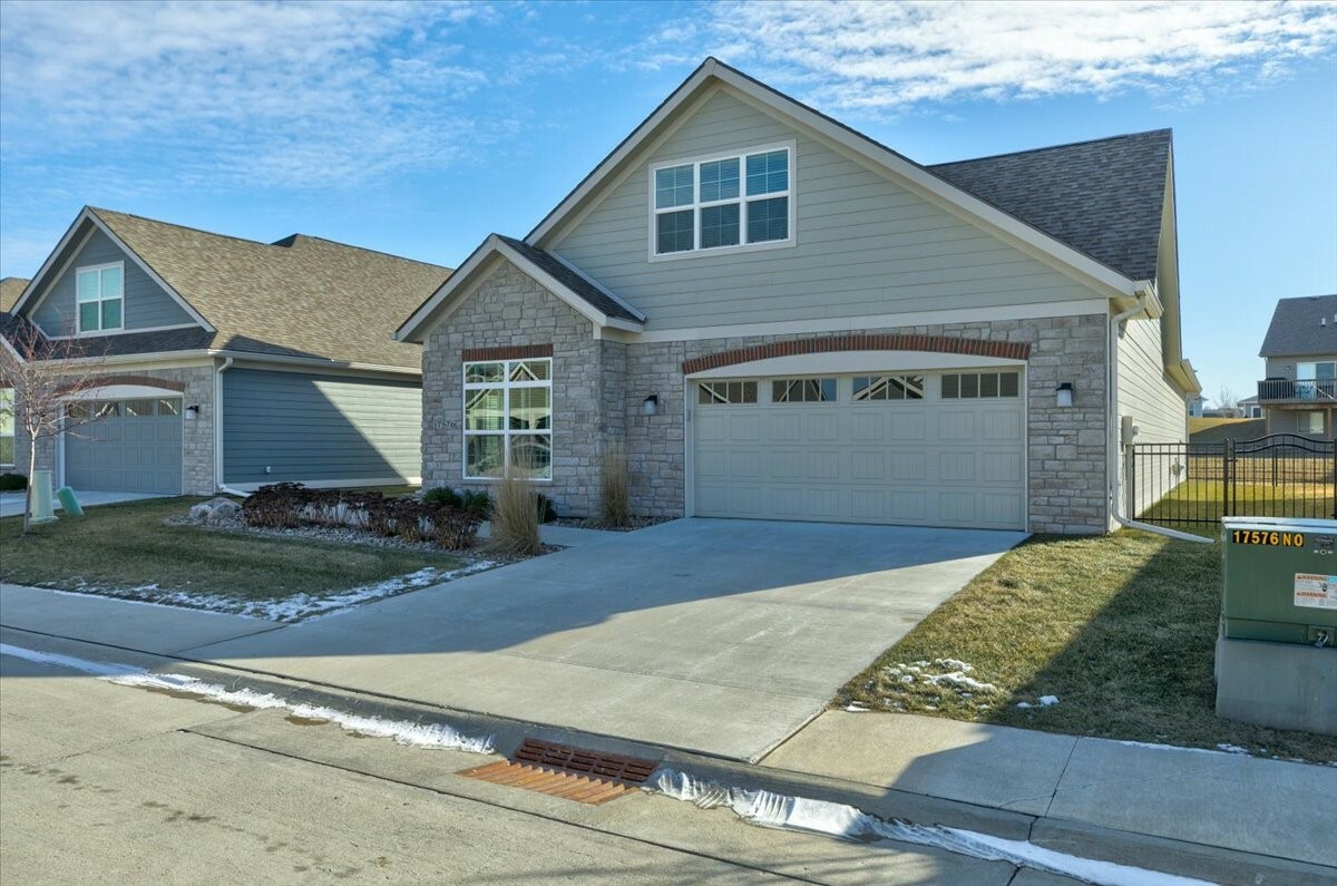 Property Photo:  17576 Madison Drive  IA 50325 