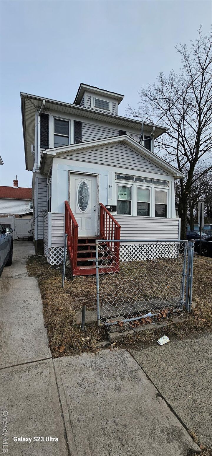 Property Photo:  63 S Robinson Avenue  NY 12550 