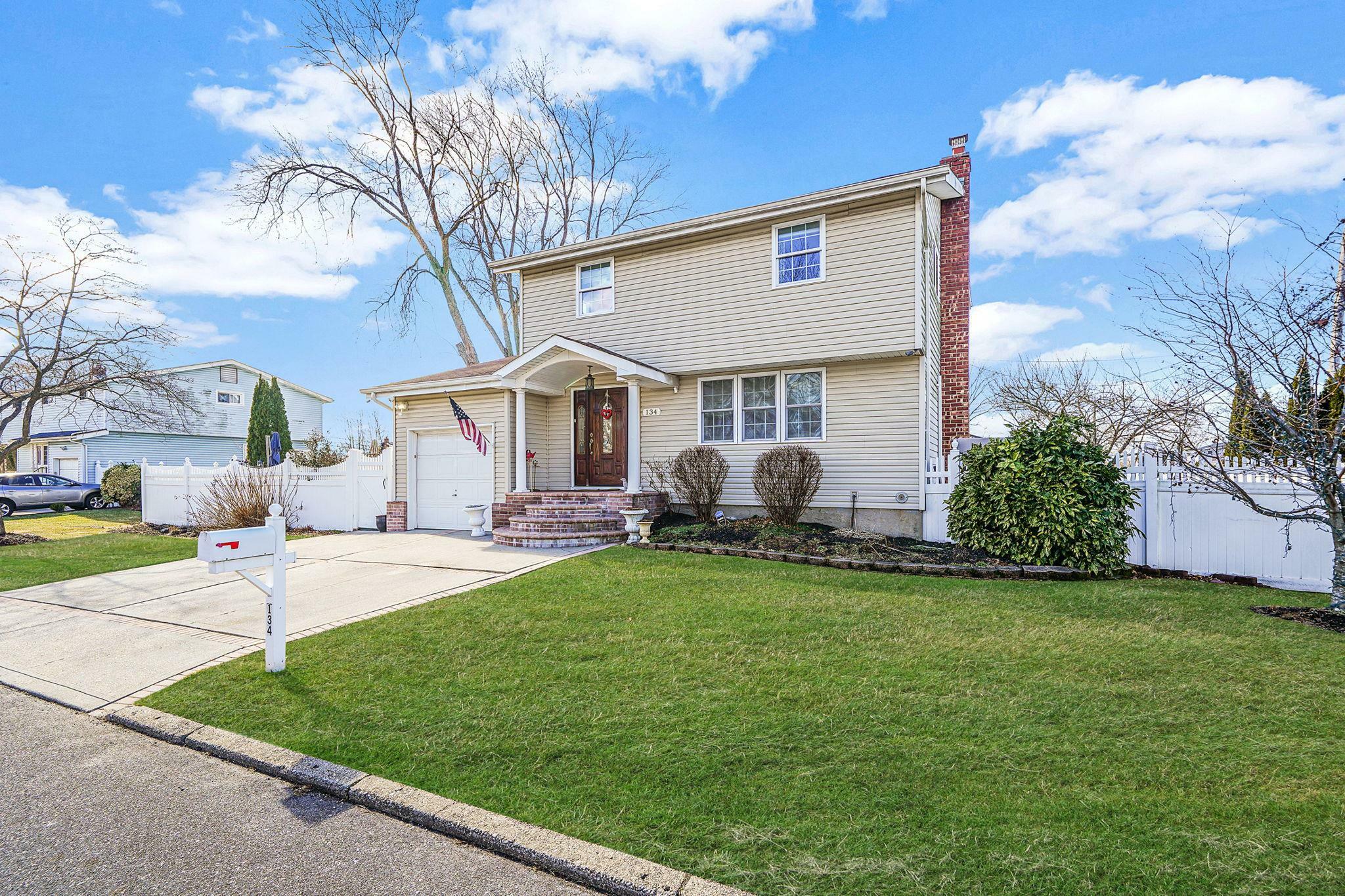 Property Photo:  134 Lincoln Avenue  NY 11717 
