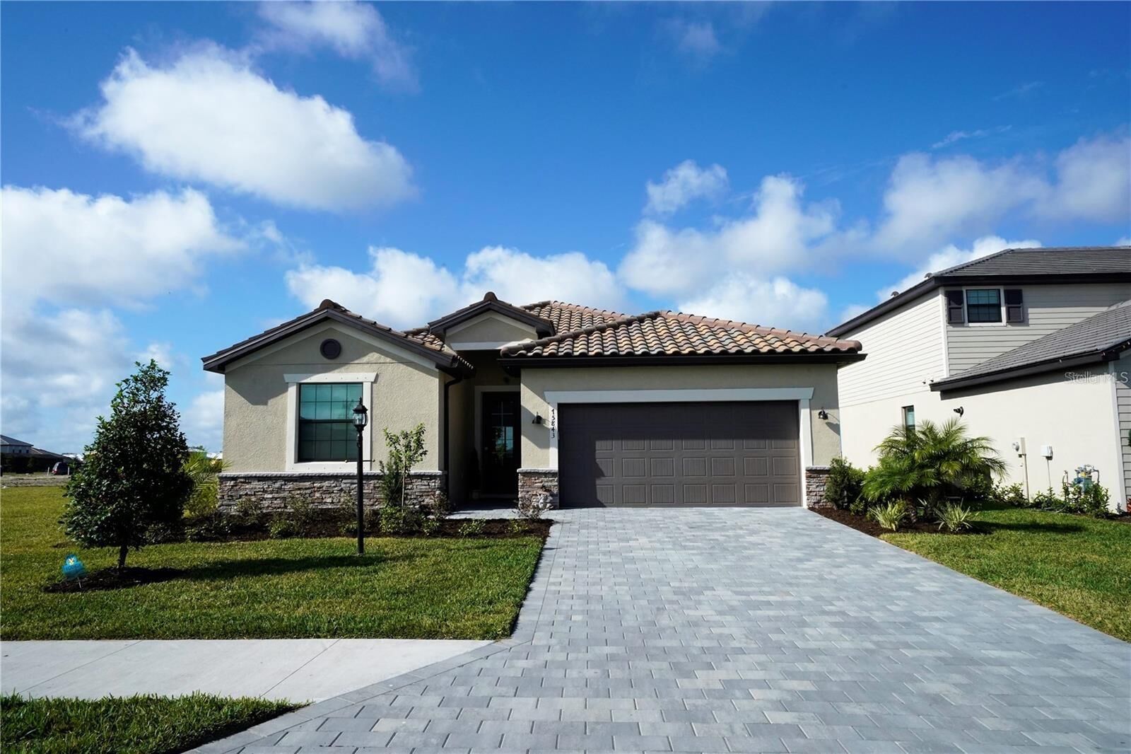 Property Photo:  15843 Islandwalk Avenue  FL 34211 