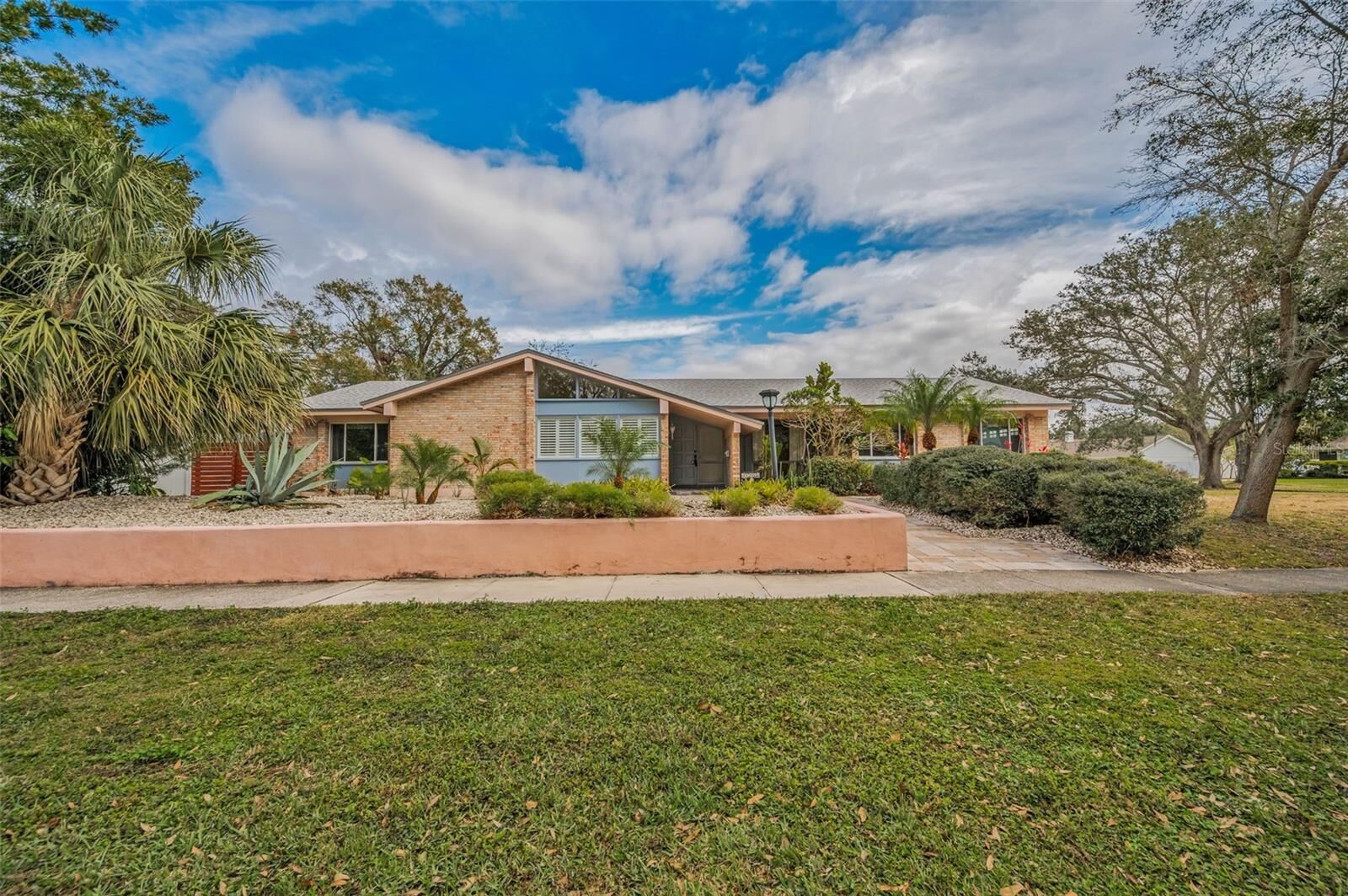 Property Photo: 3201 Belmore Road FL 33618