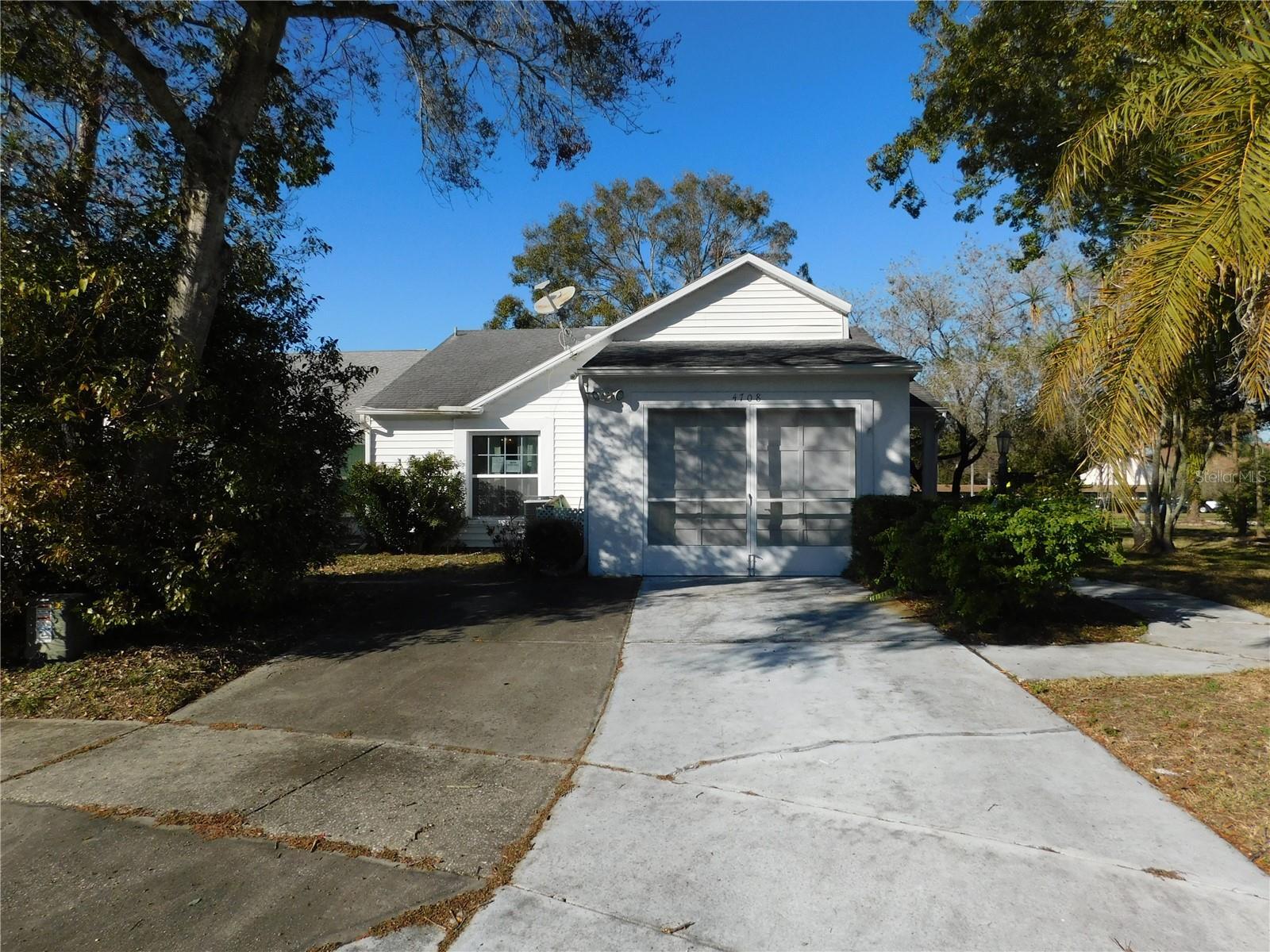 Property Photo:  4708 Lacrosse Court  FL 34655 